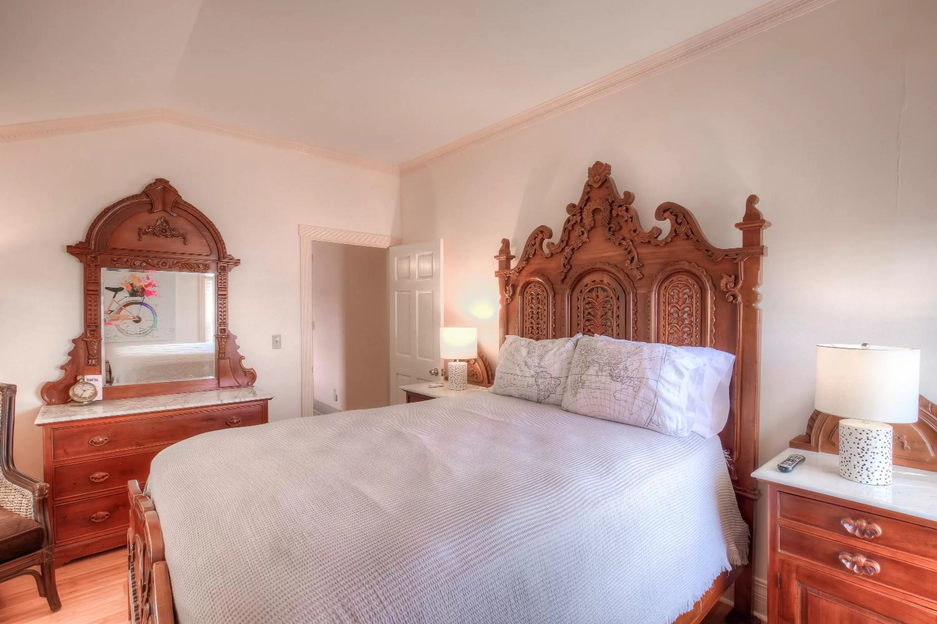 Bedroom, Bed in Elaine's Cape May Boutique Hotel