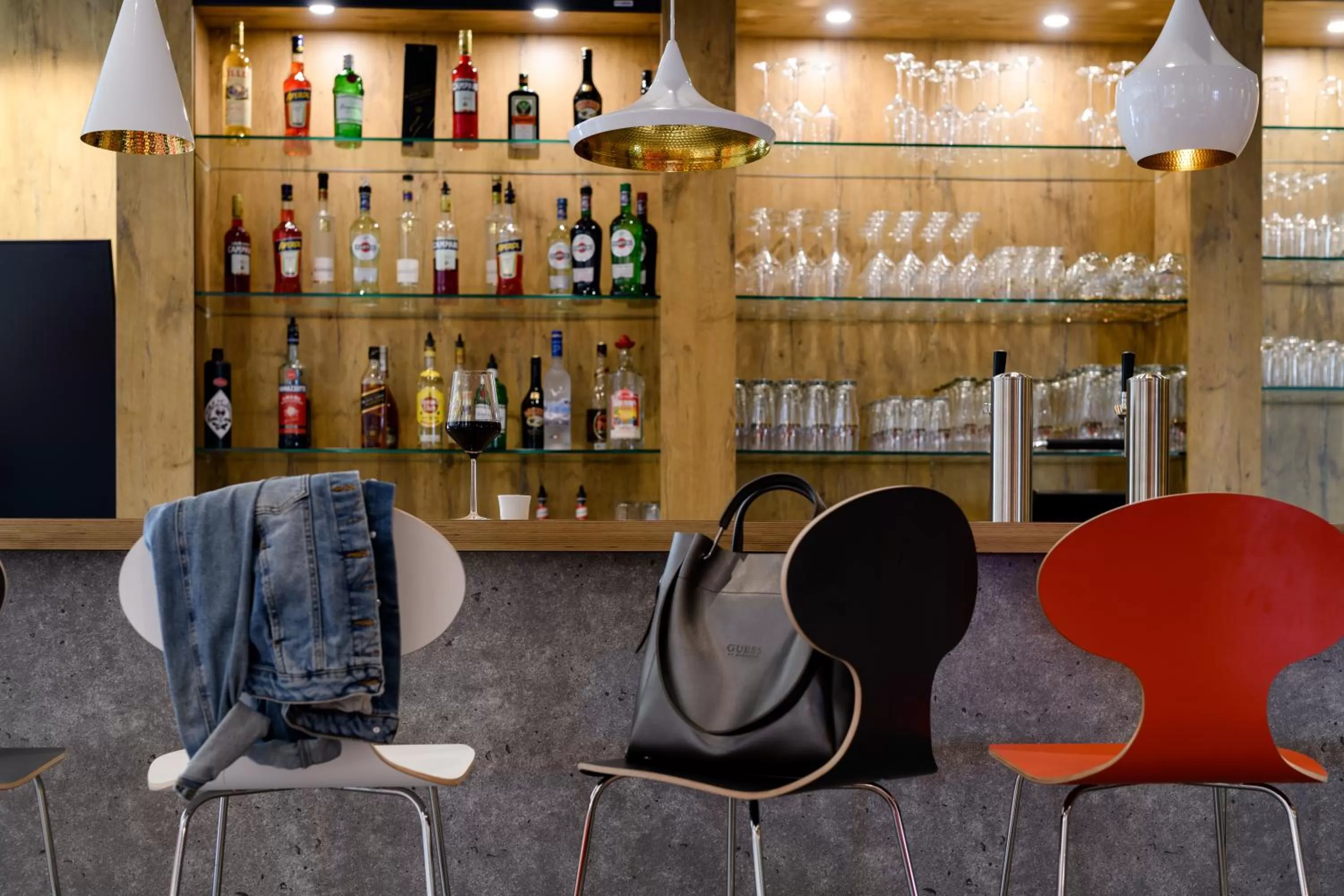 Lounge or bar in ibis Regensburg Zentrum