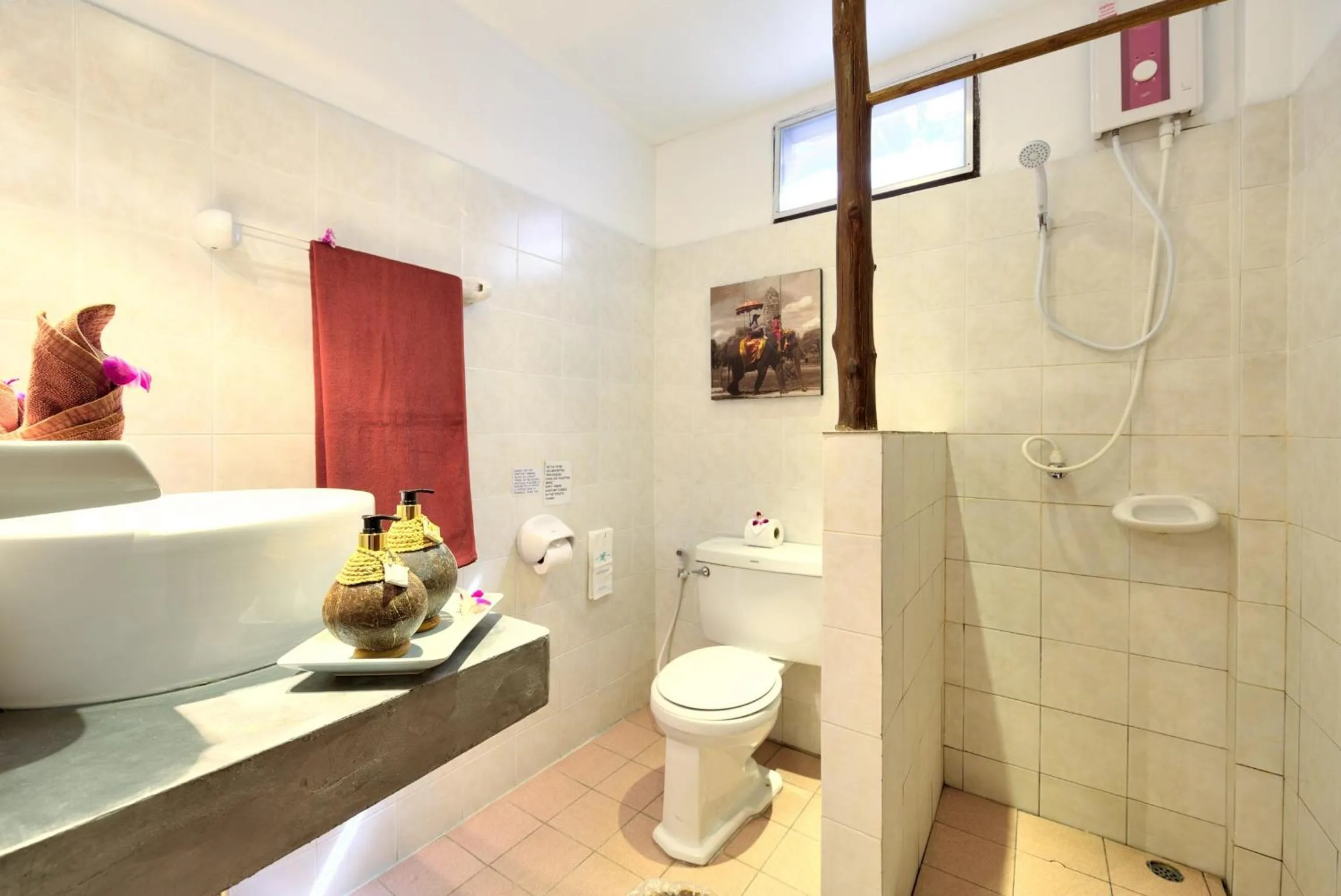 Bathroom in Eden Bungalows Fisherman's village