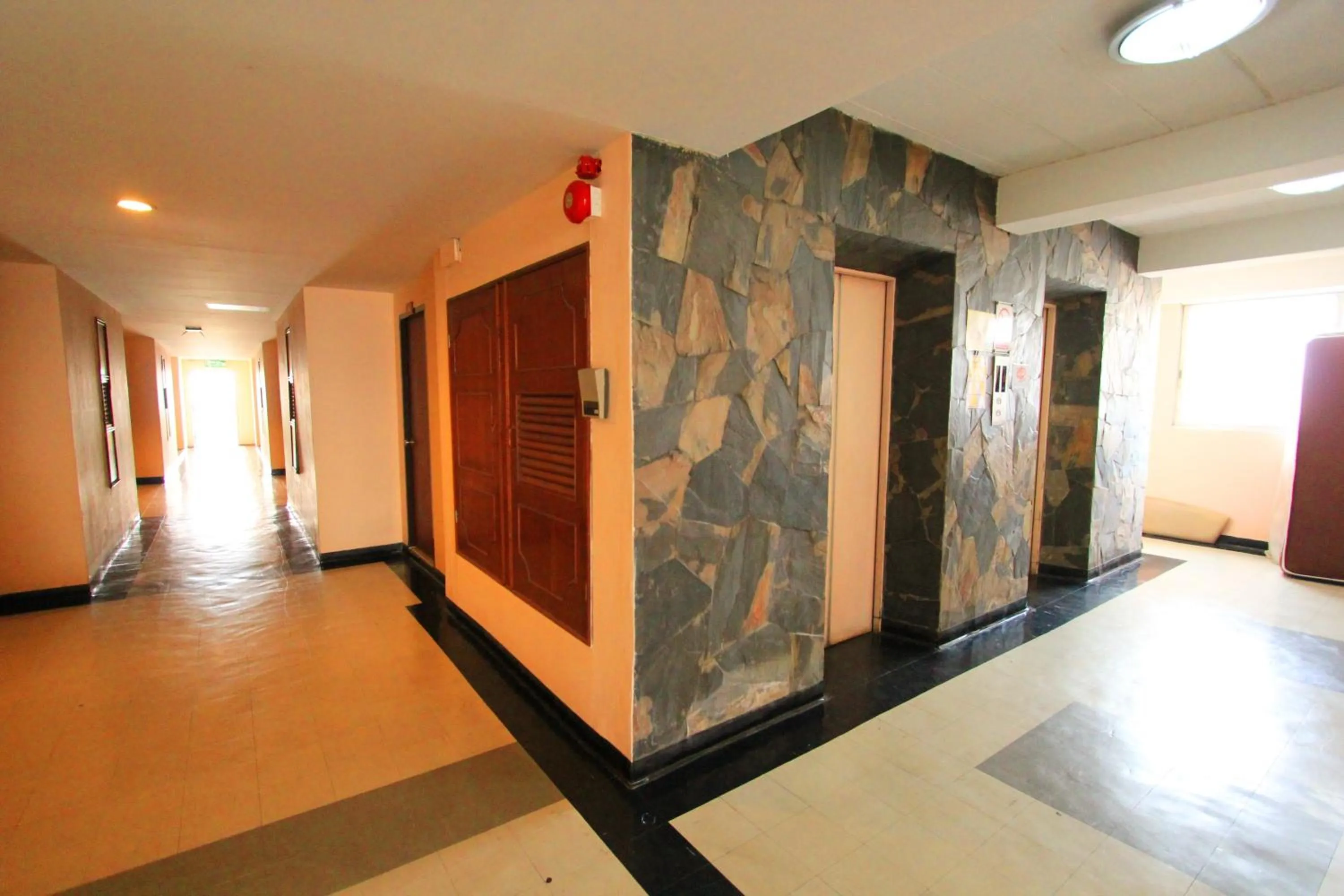 Decorative detail in Happyland Mansion