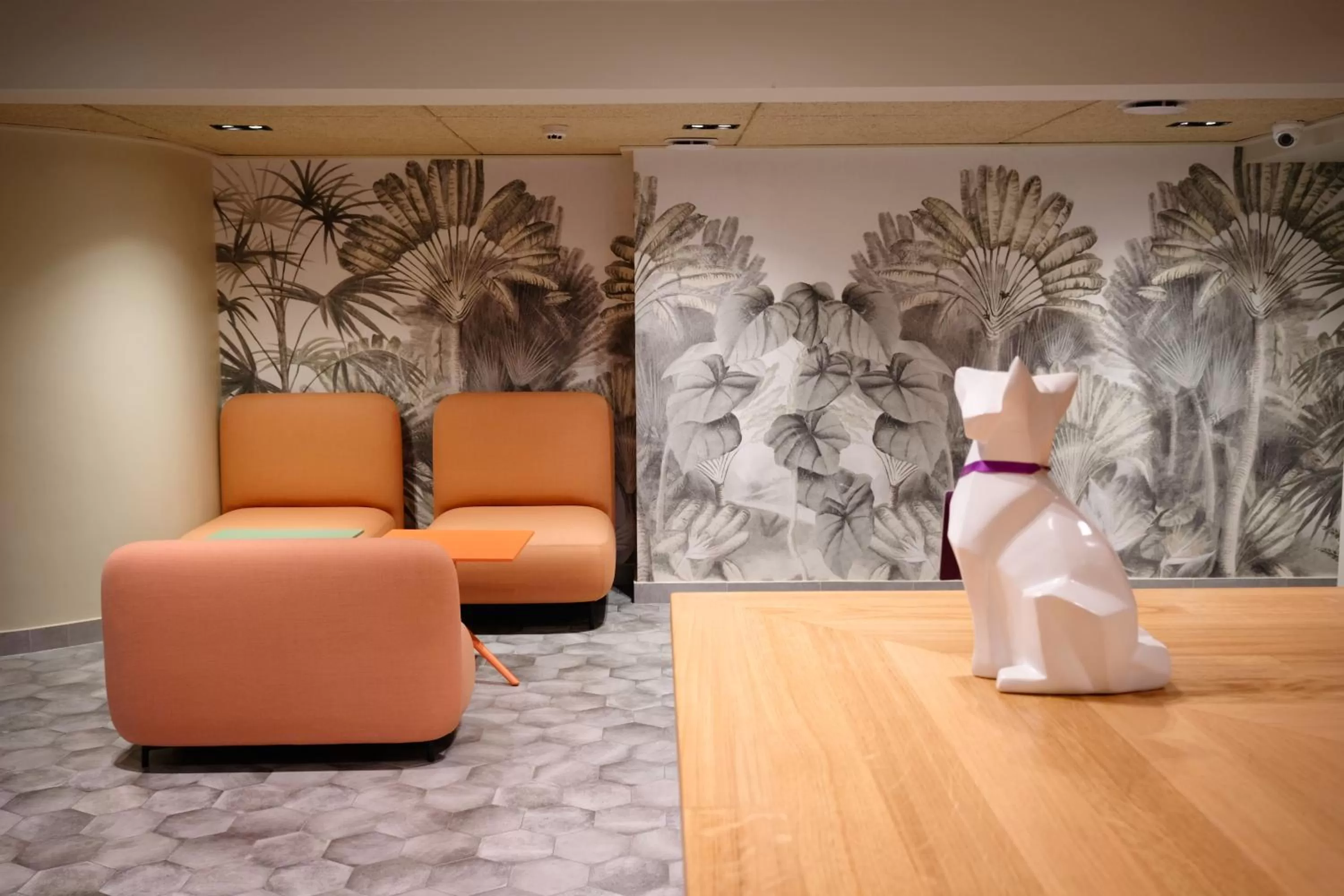 Lounge or bar in Mercure Perpignan Centre