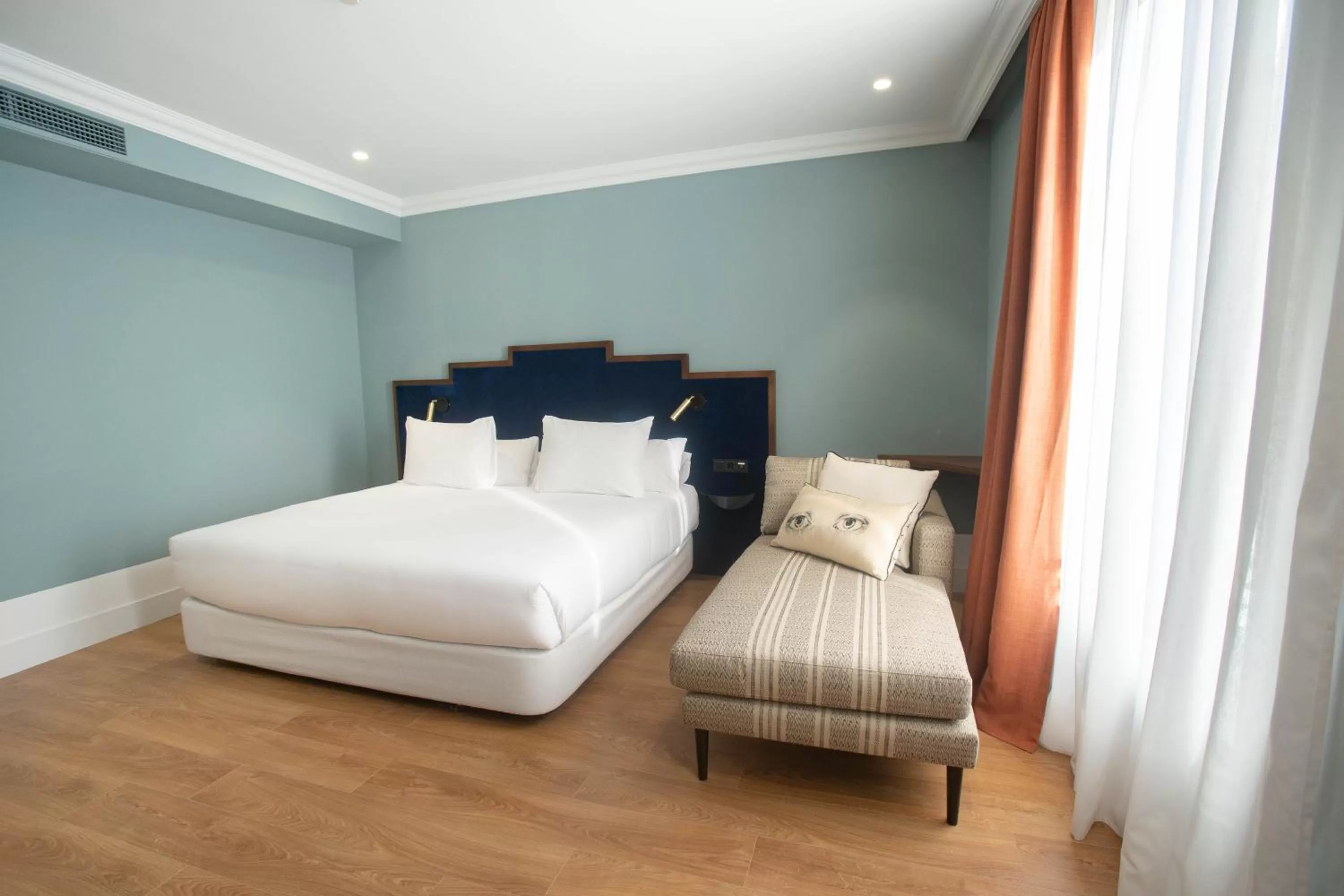 Coffee/tea facilities, Bed in Soho Boutique Congreso