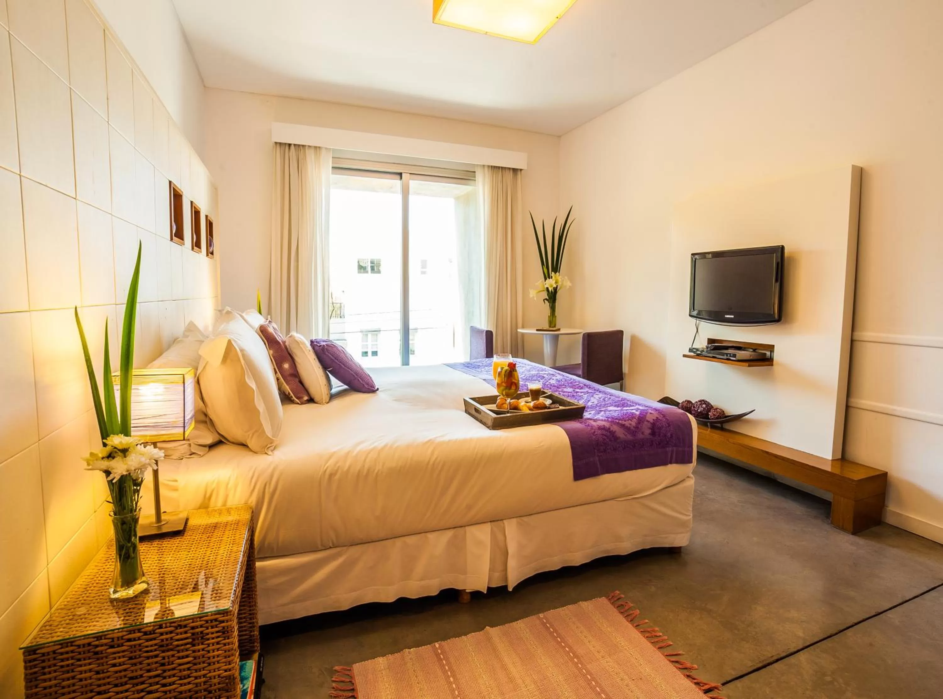 Photo of the whole room, Bed in Mine Hotel