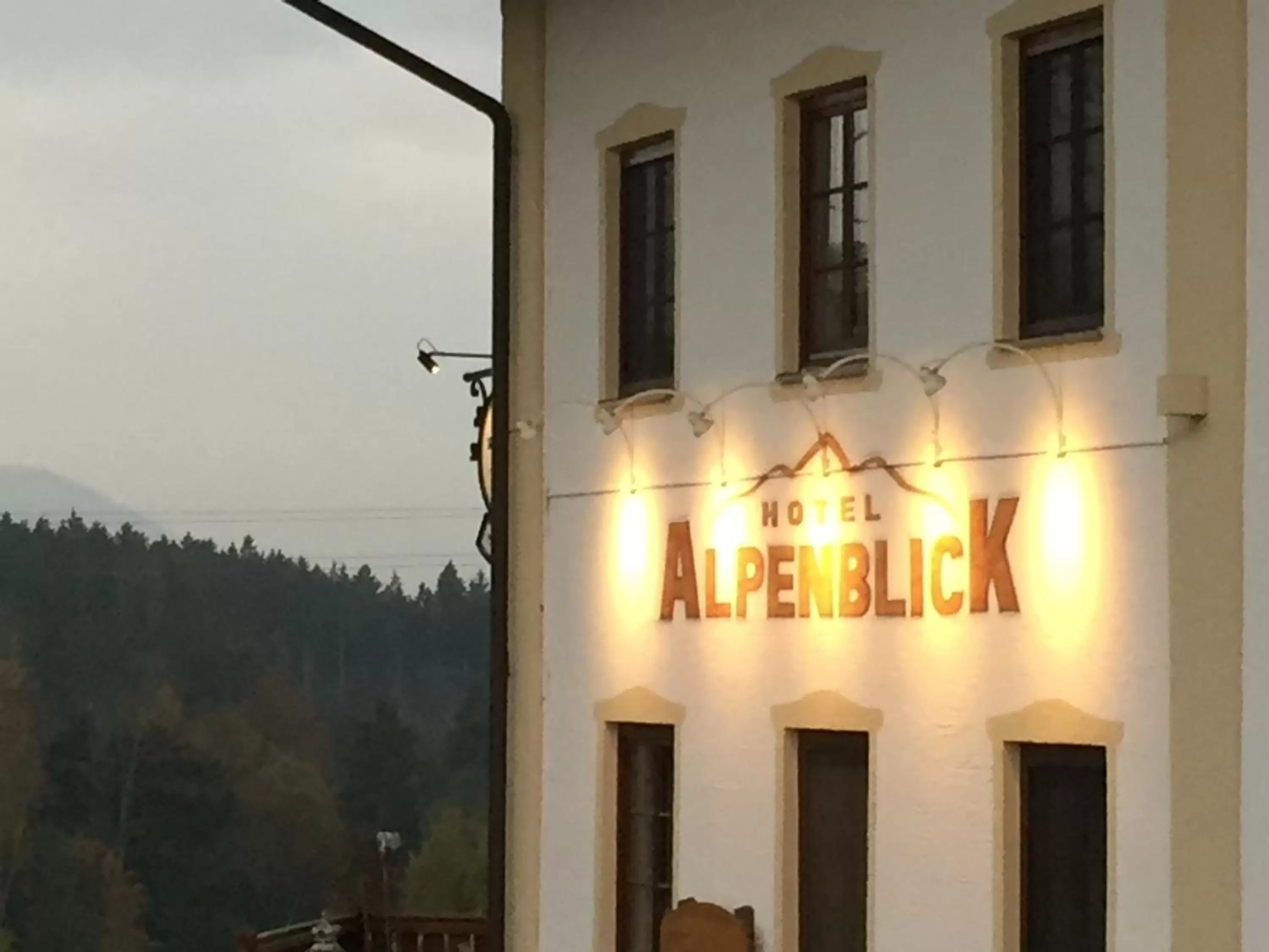 Facade/entrance in Hotel Alpenblick