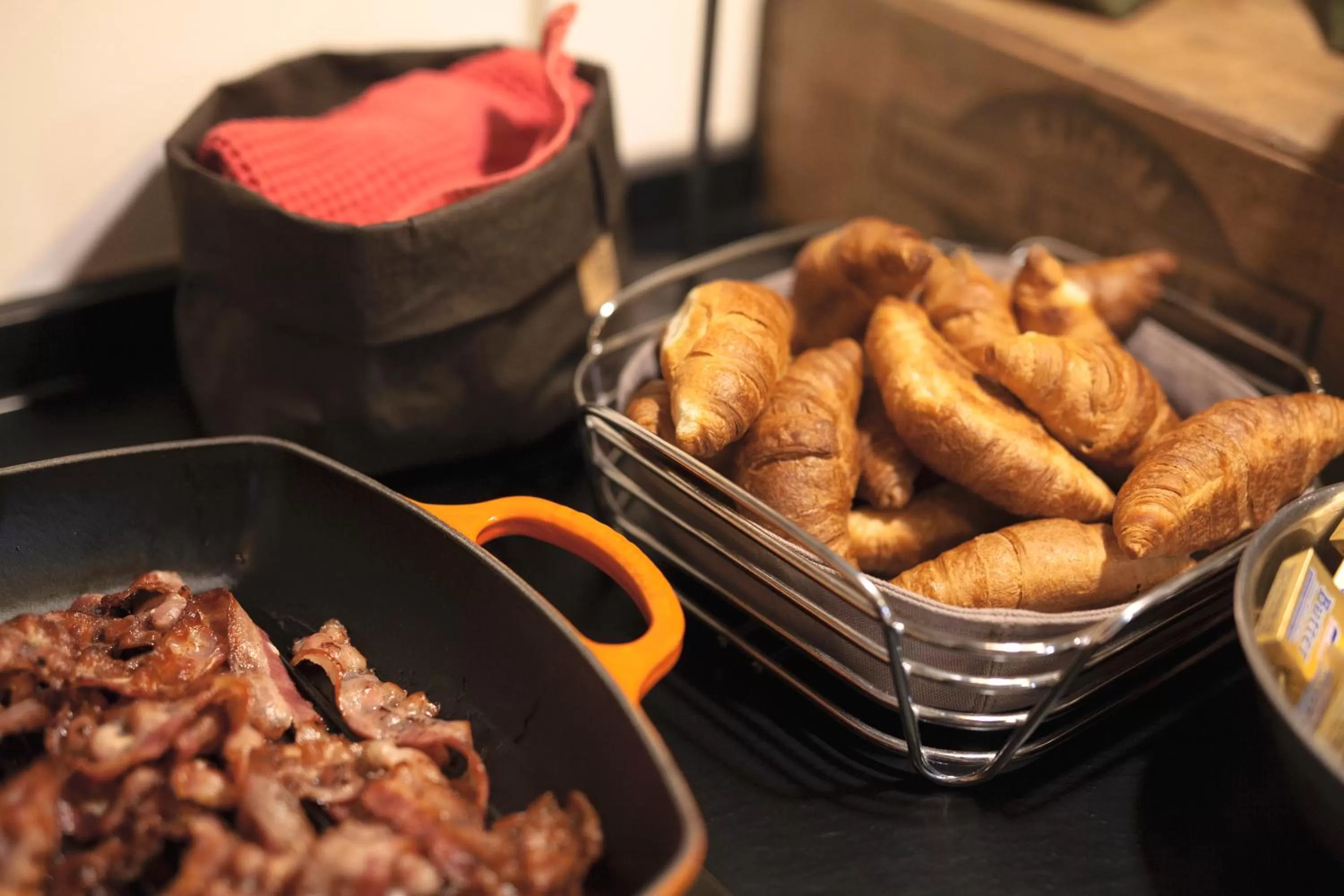 Food and drinks in ONNO Boutique Hotel & Apartments