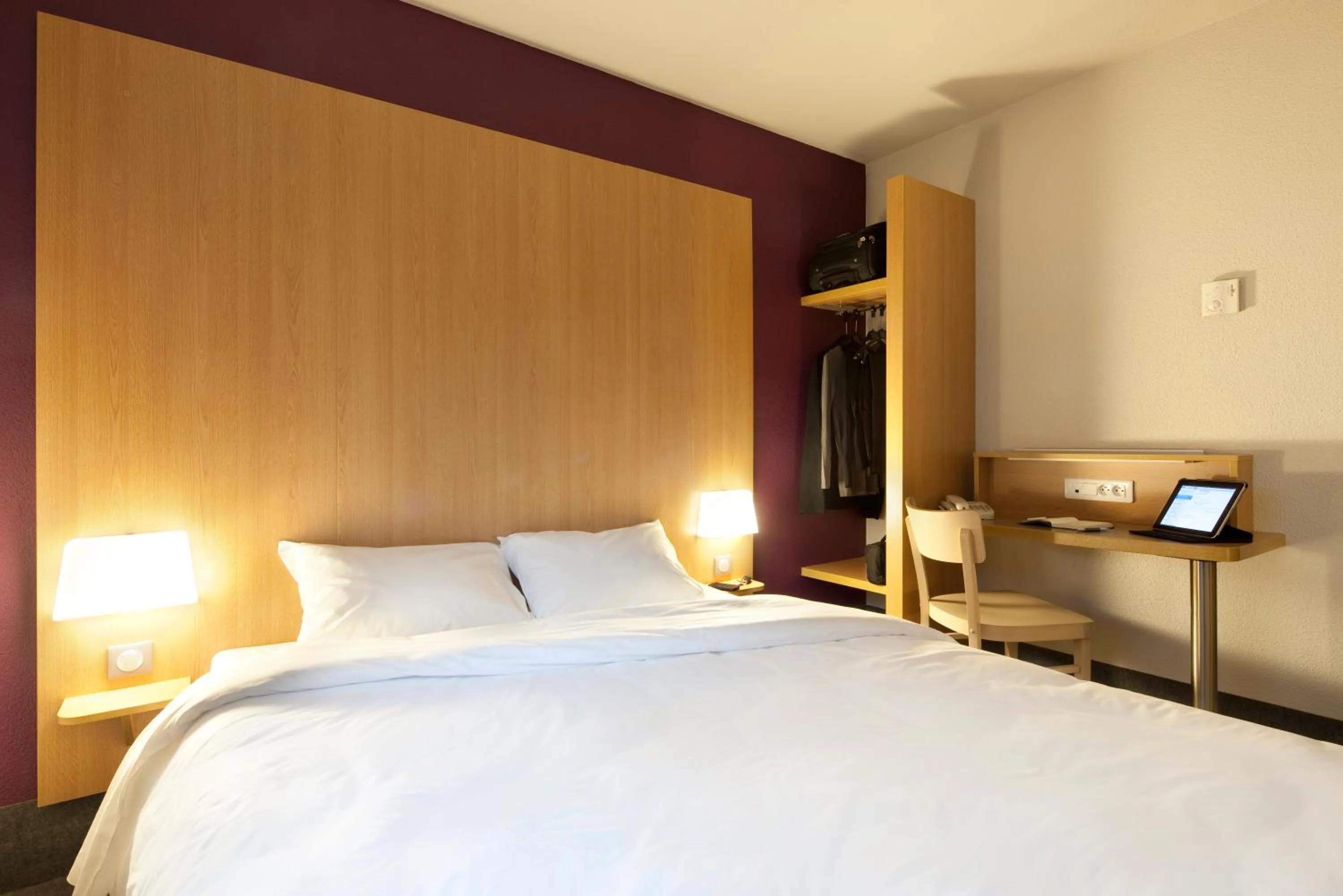 Bed in B&B HOTEL Castres Centre Gambetta