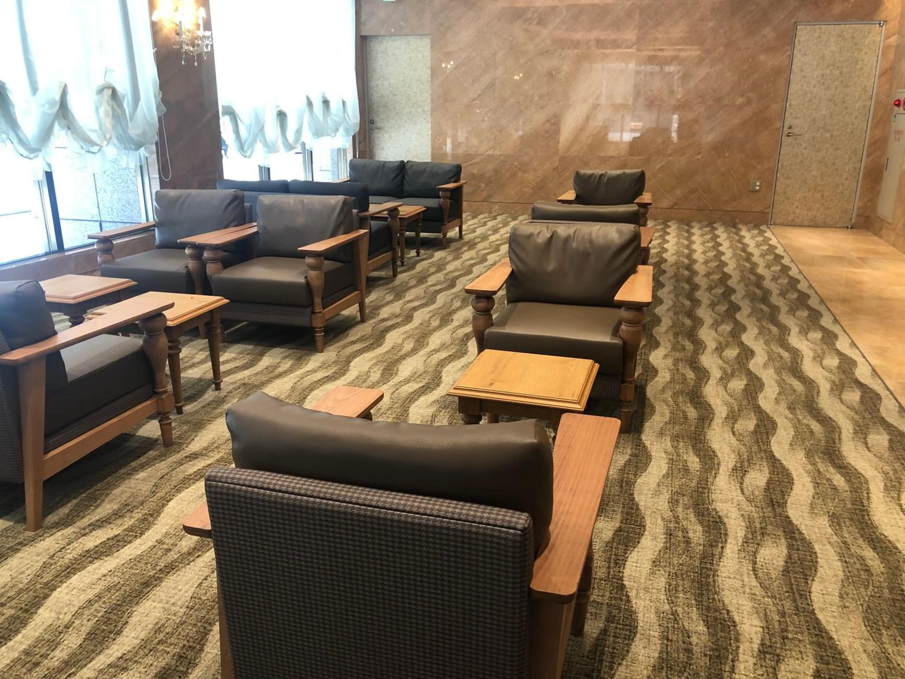 Communal lounge/ TV room in Kobe Luminous Hotel Sannomiya