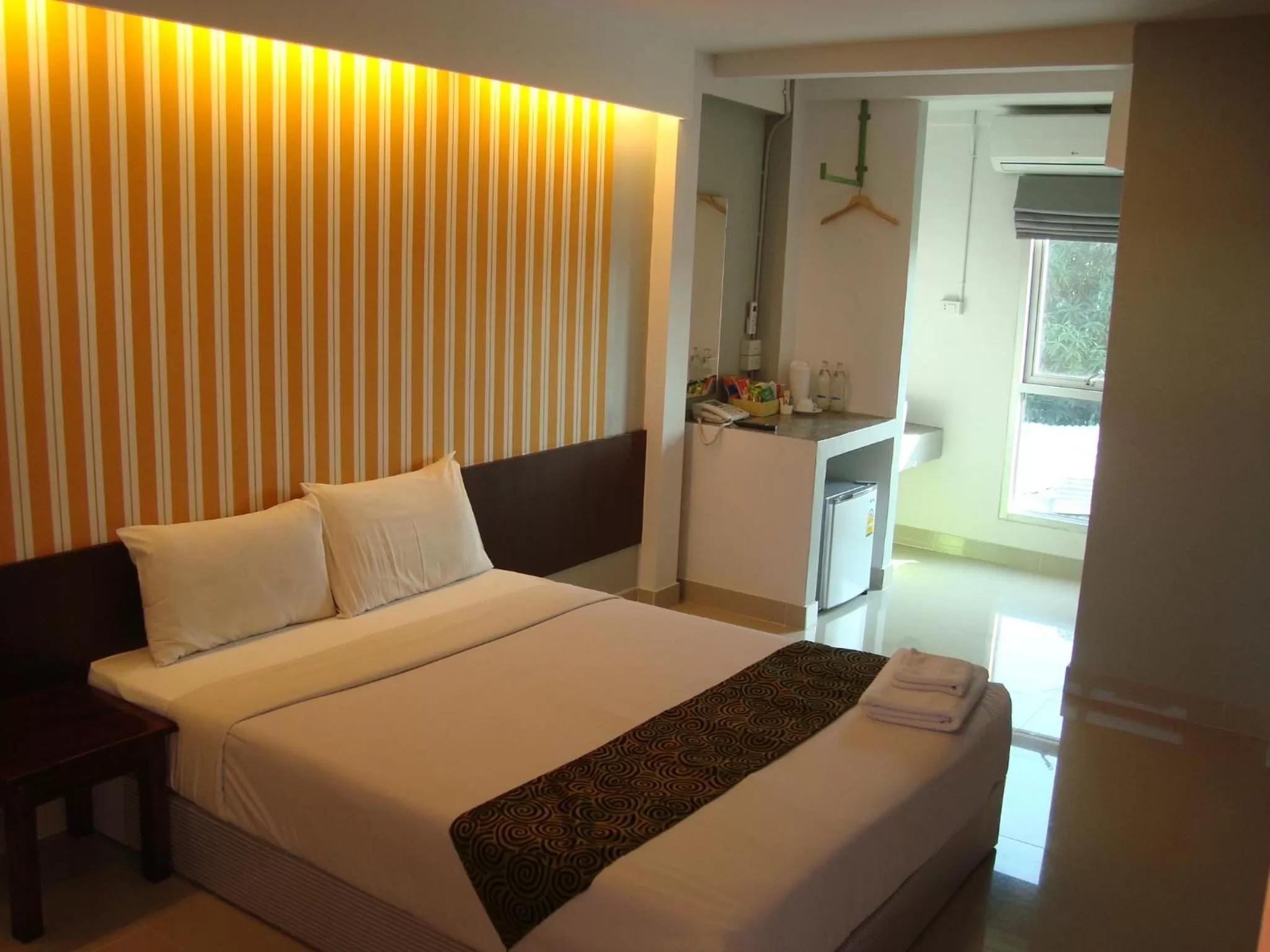 Bed in Floral Shire Suvarnabhumi Airport