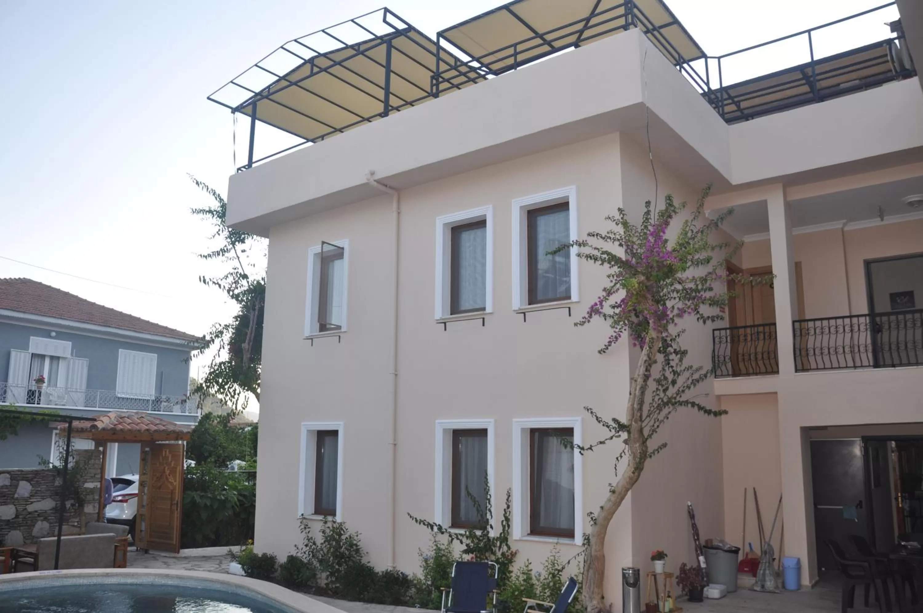 Property building in Dalyando Apart