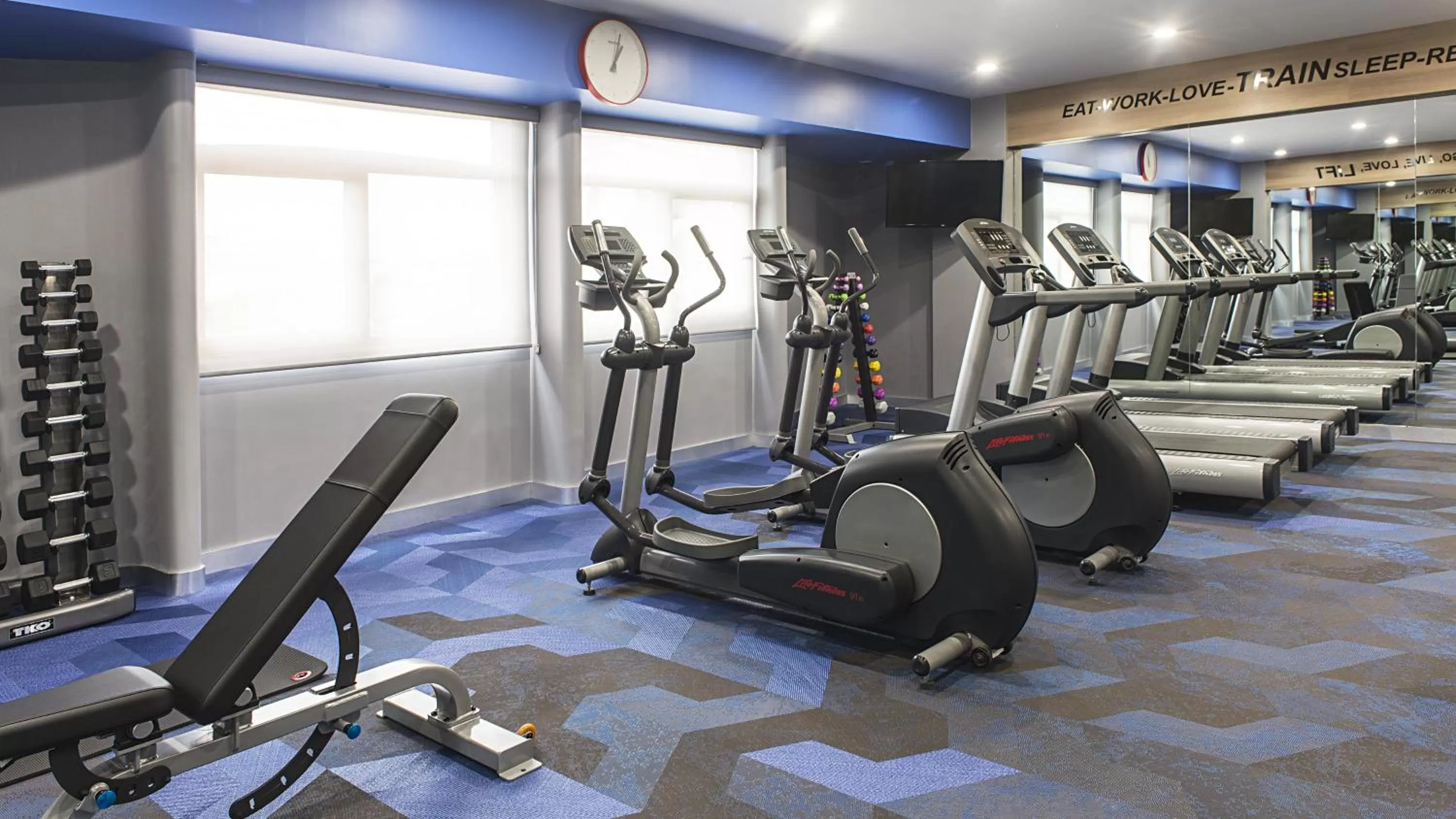 Spa and wellness centre/facilities in Holiday Inn Express Mexico- Toreo by IHG