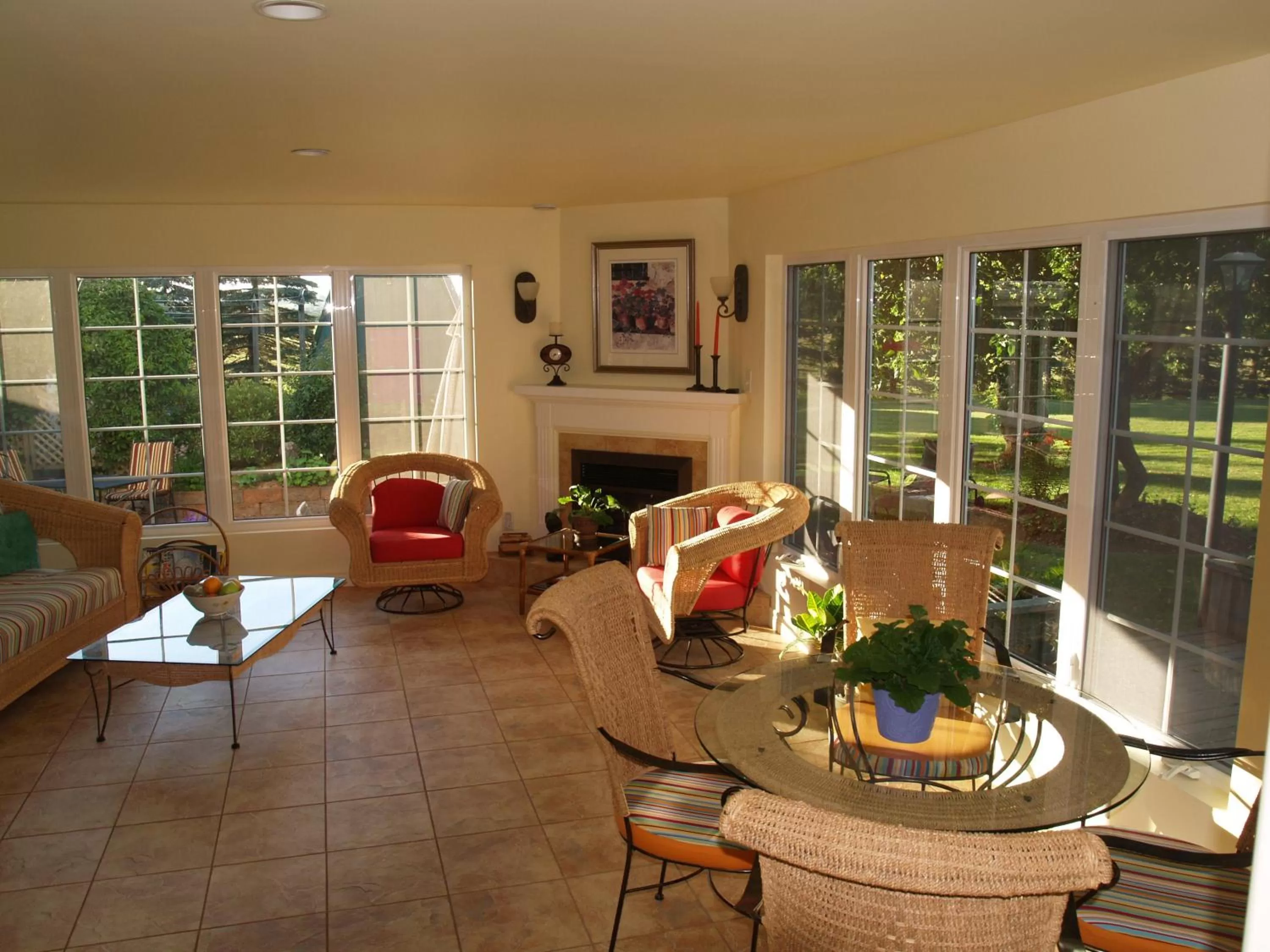 Lounge or bar in Bakers Chest B&B