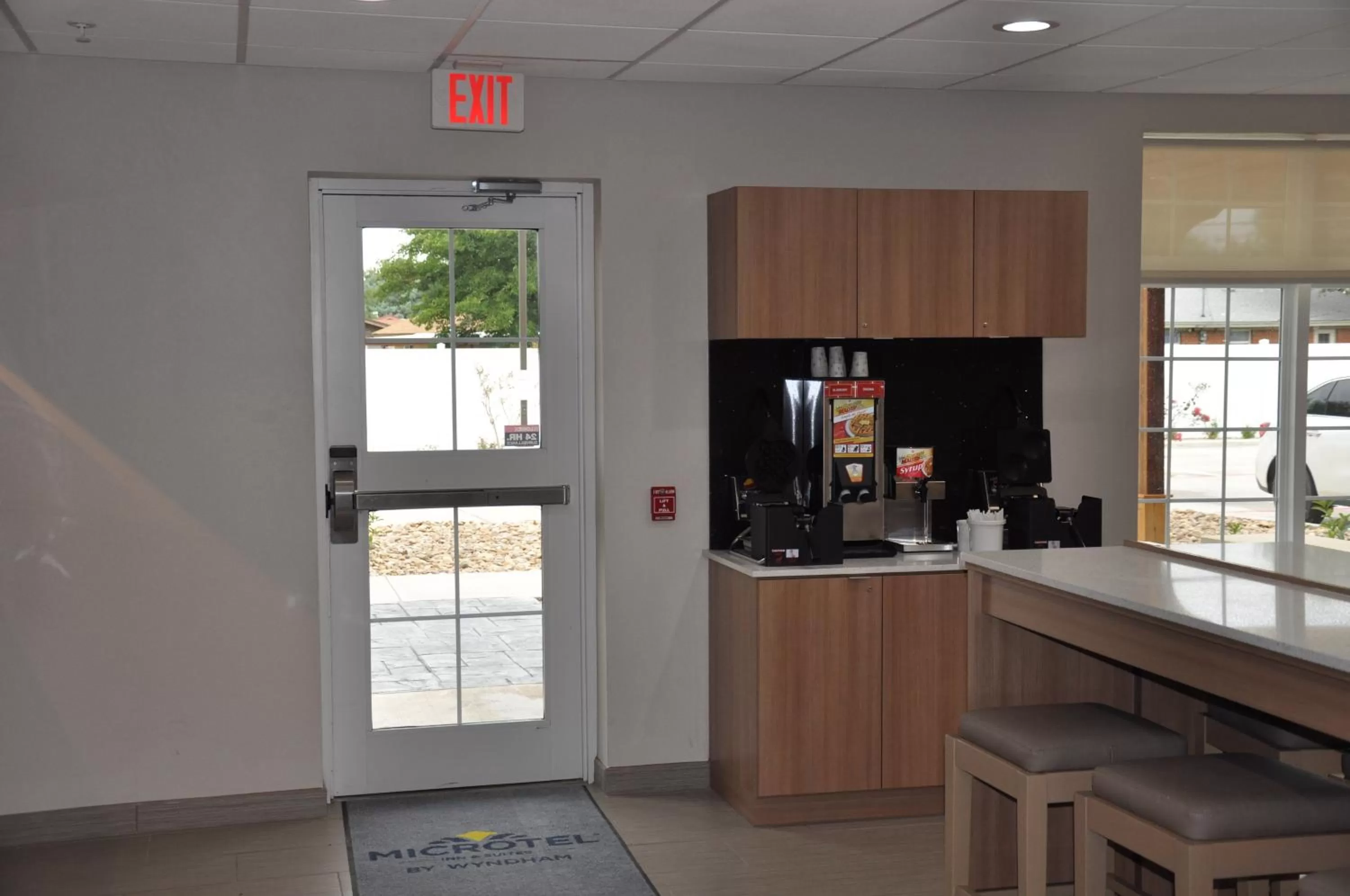 Buffet breakfast in Microtel Inn & Suites by Wyndham Lubbock