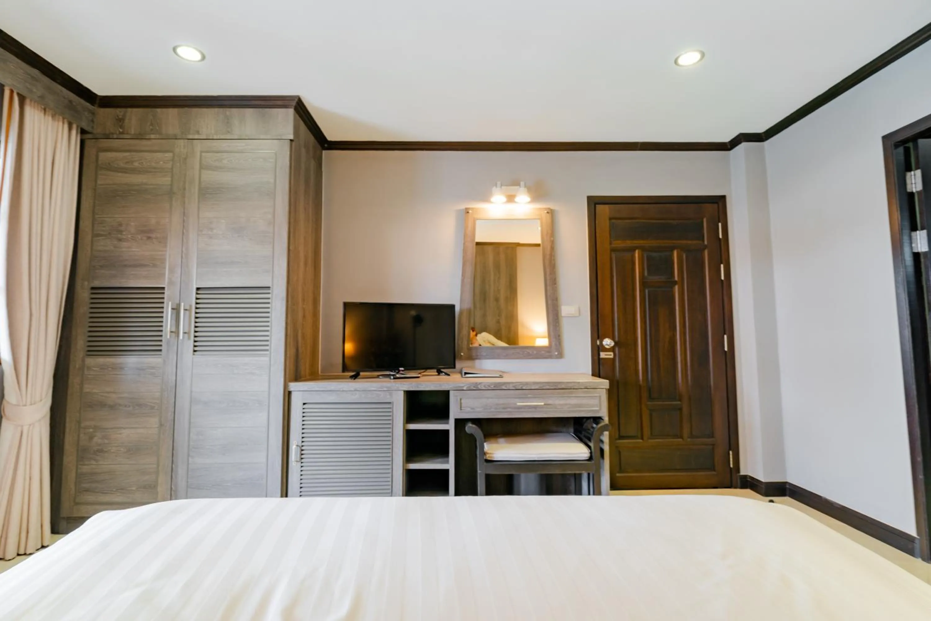 TV and multimedia, Bed in Naiya Buree Boutique Resort Nai Harn Beach