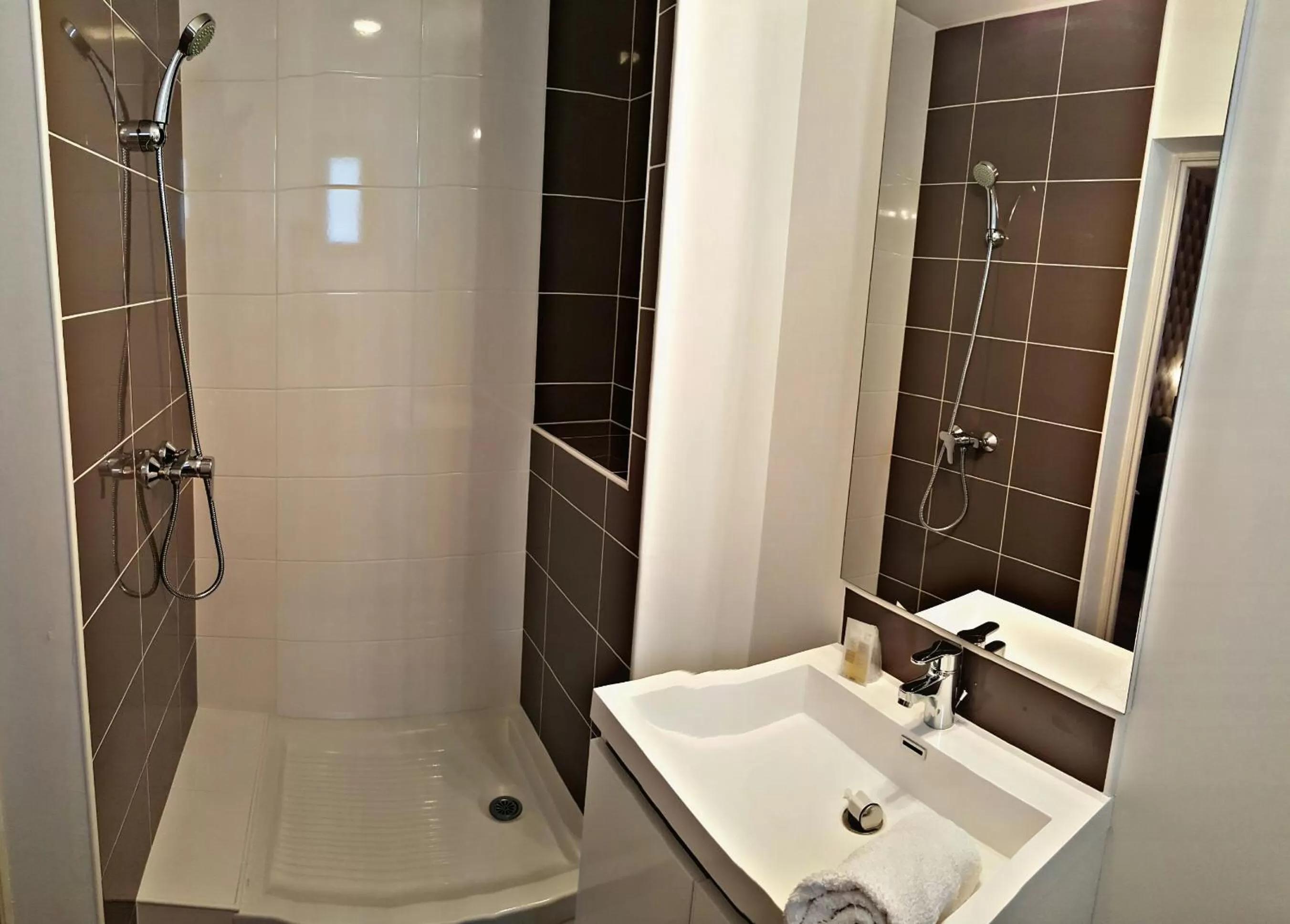 Property building in Hôtel restaurant et pension soirée étape Bel Air