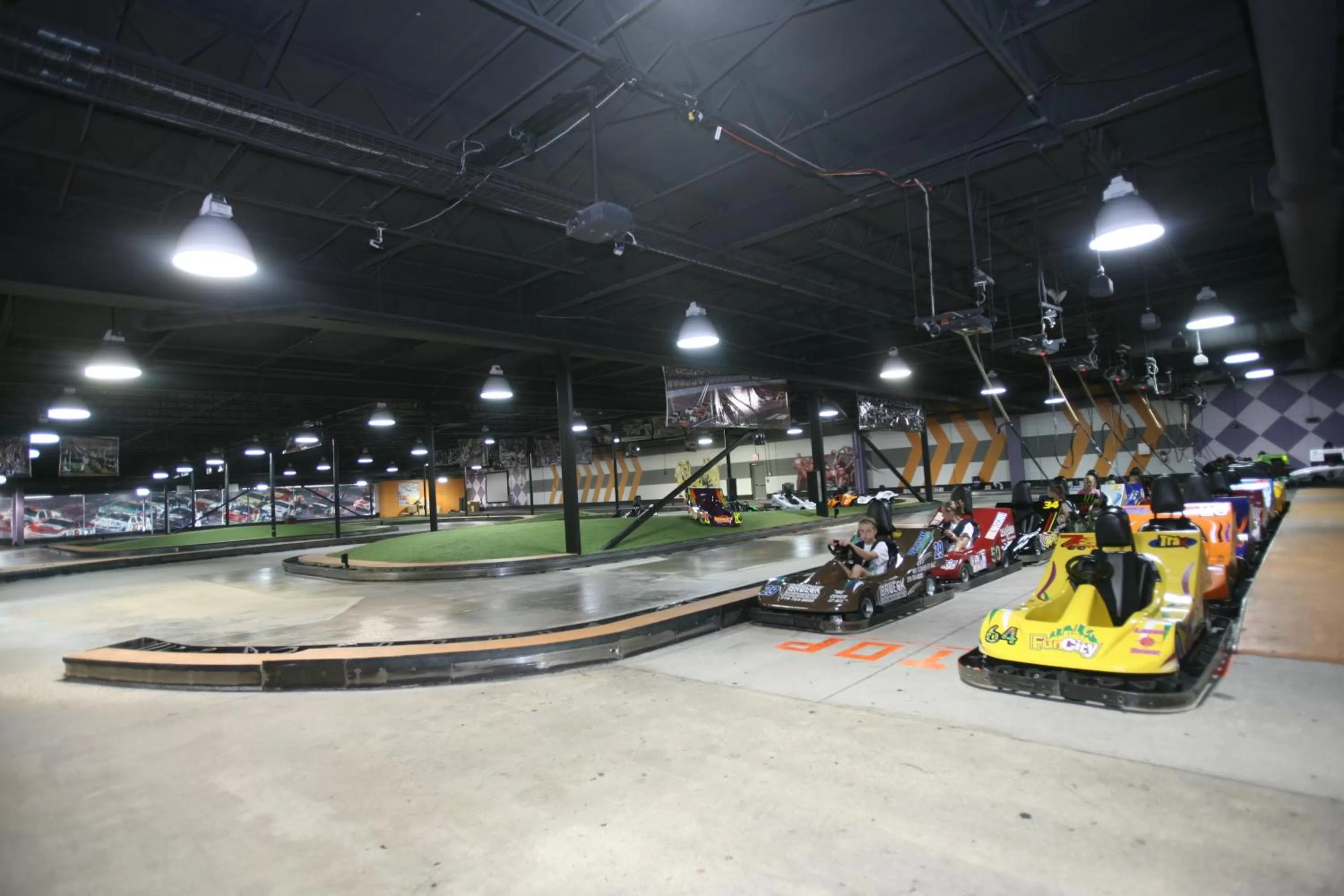 On-site shops in Fun City Resort Hotel