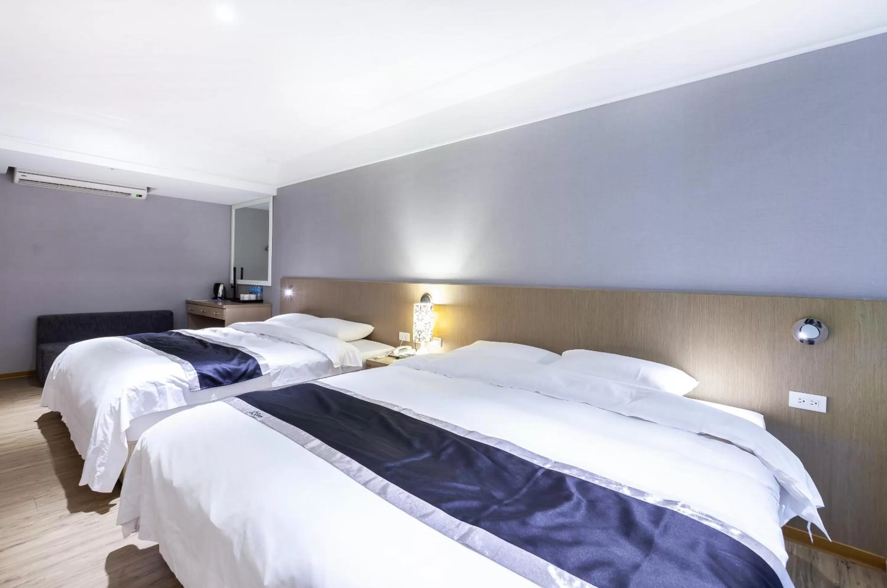 Photo of the whole room, Bed in Stay Inn 2