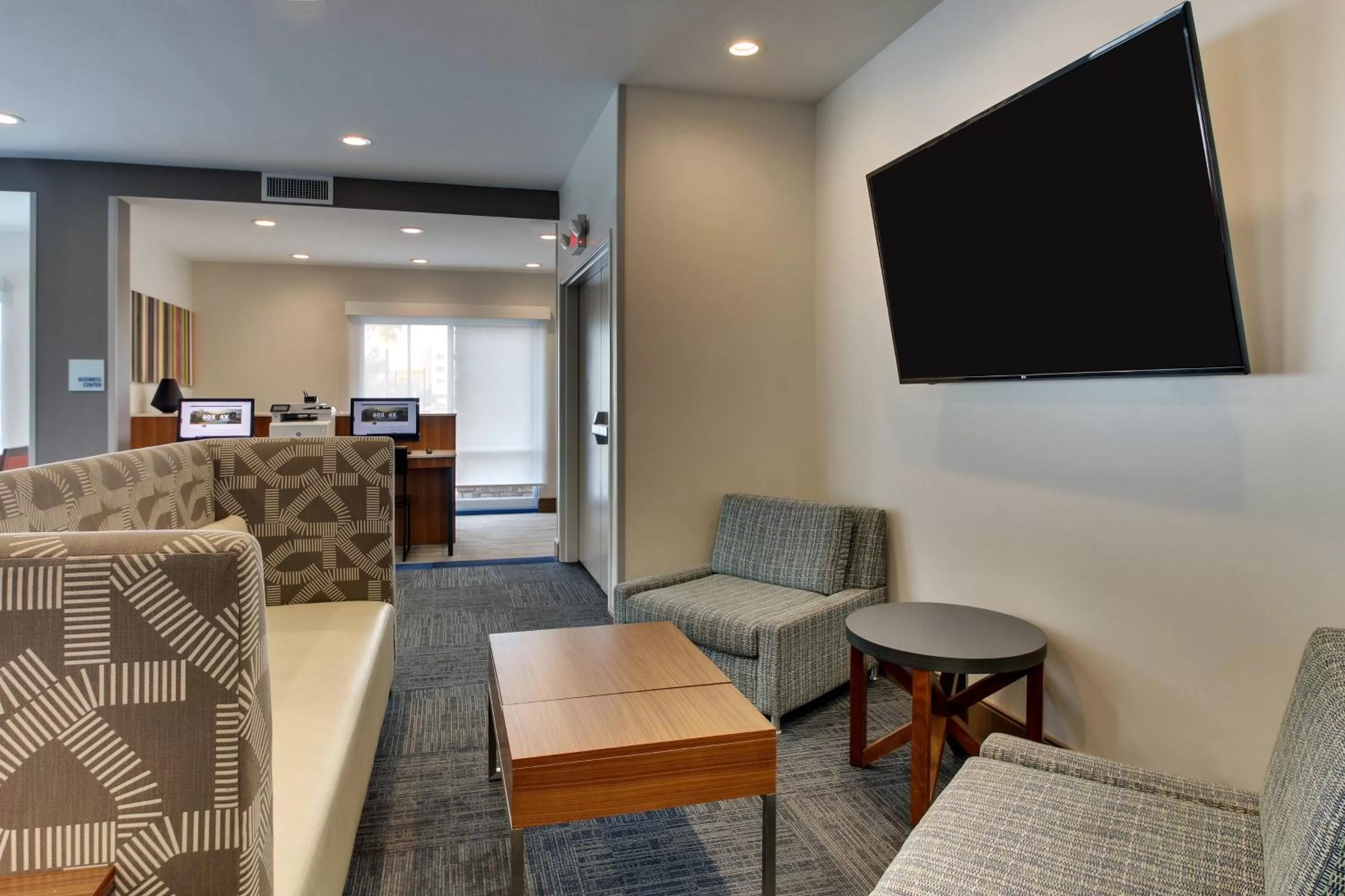 Restaurant/places to eat in Holiday Inn Express & Suites Ithaca by IHG