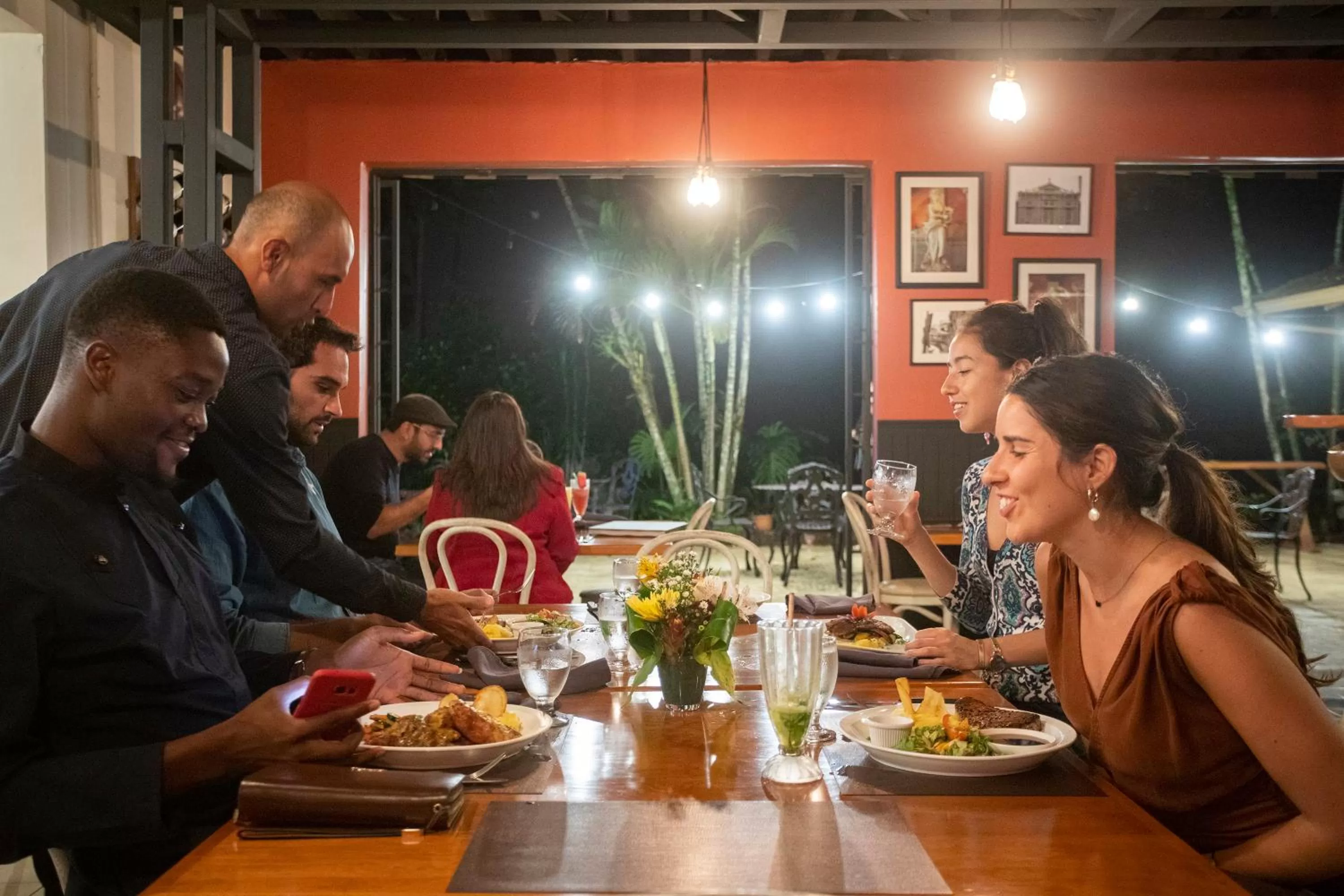 Restaurant/places to eat in Villa San Ignacio