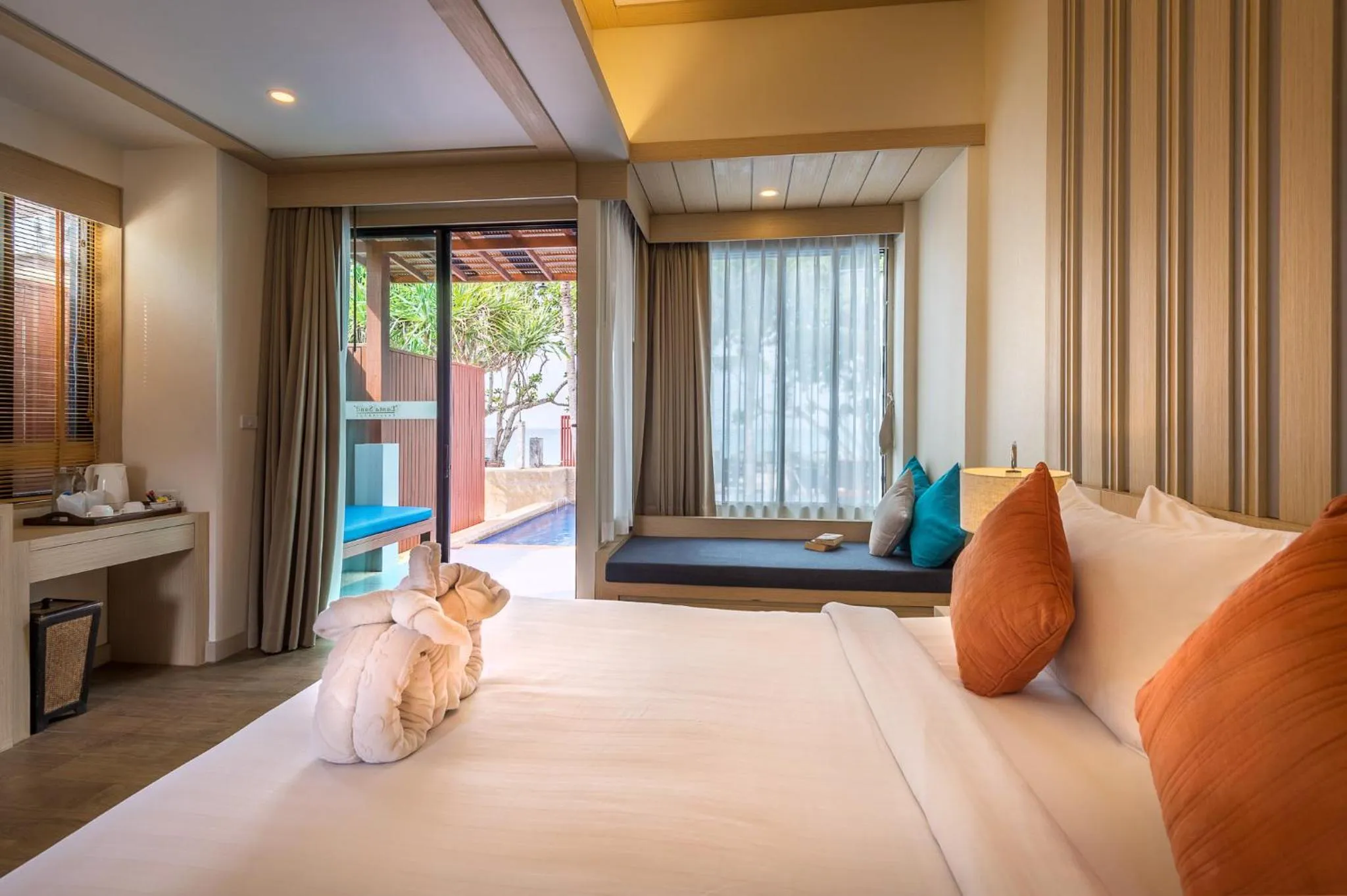 Bed in Lanta Sand Resort & Spa