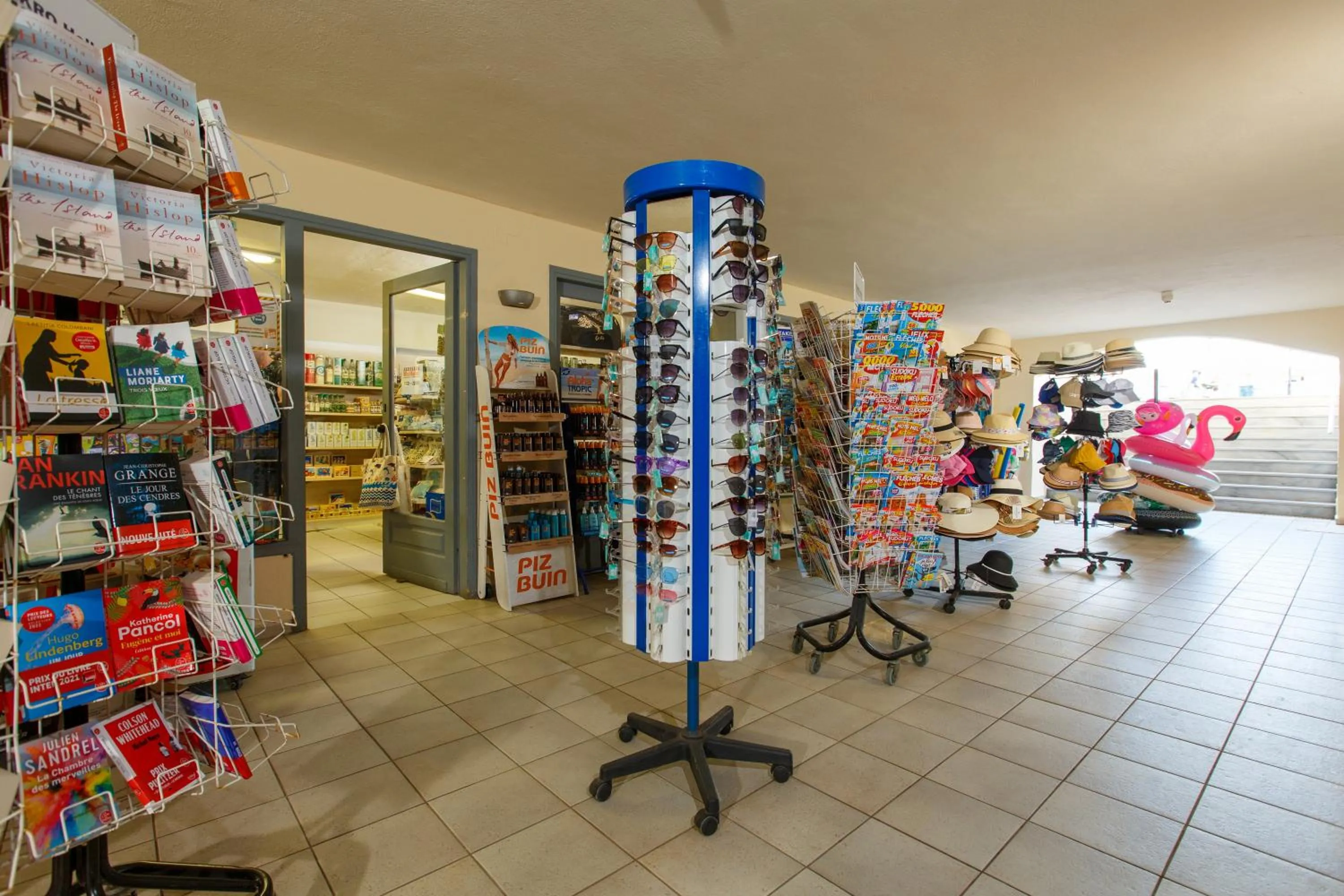 Property building, Supermarket/Shops in Europa Beach Hotel