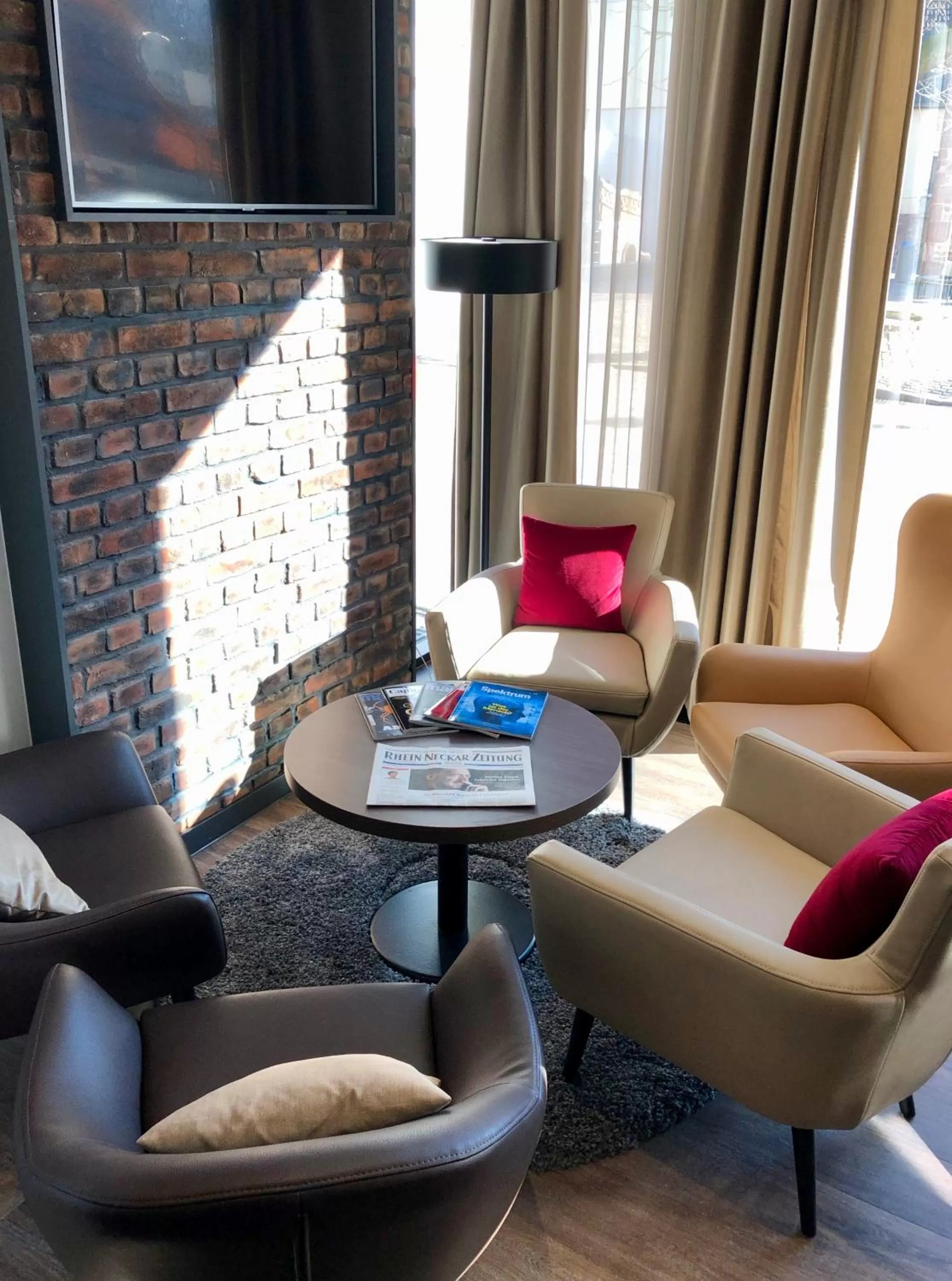 Lobby or reception in Rafaela Hotel Heidelberg