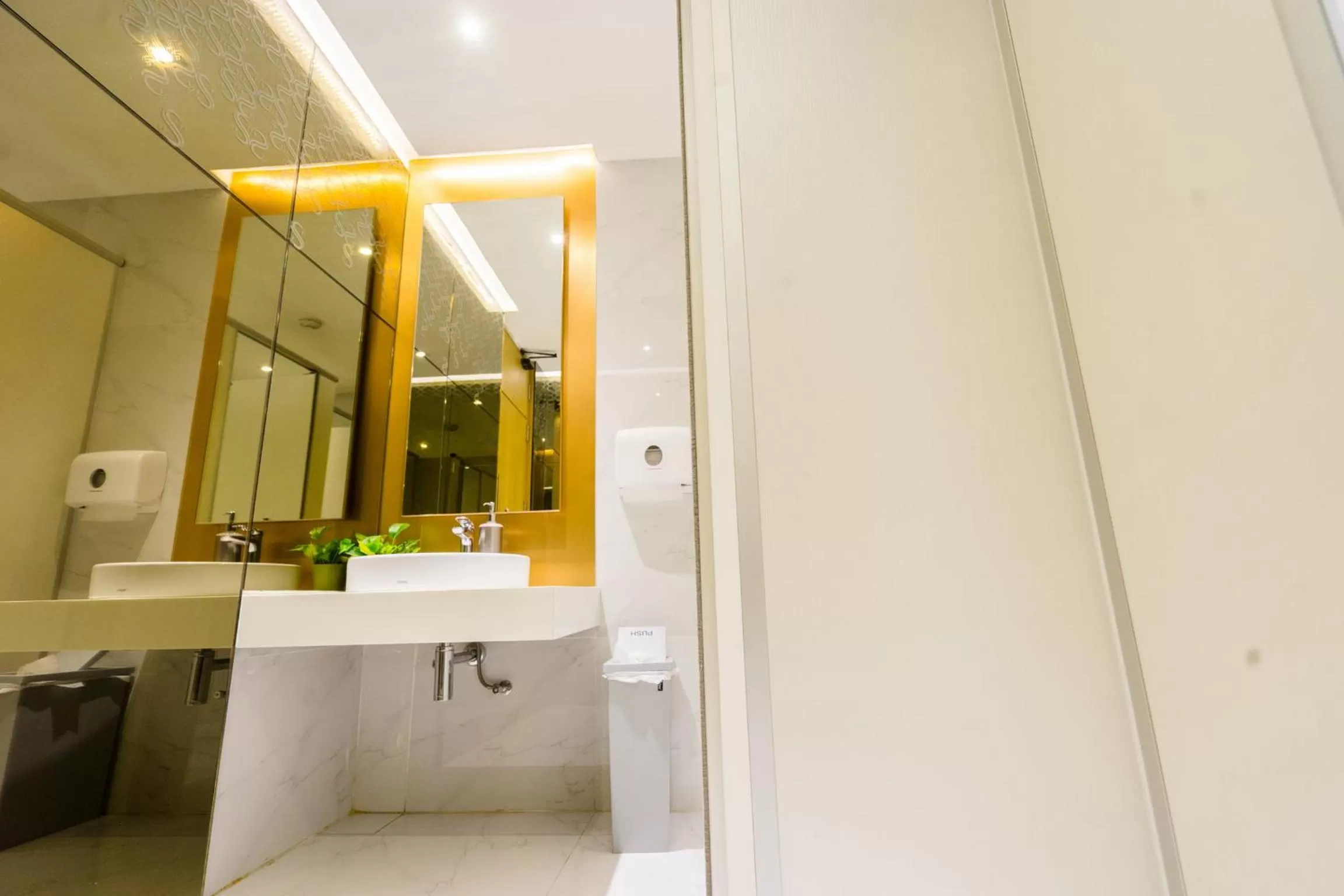 View (from property/room) in Samran Place Hotel