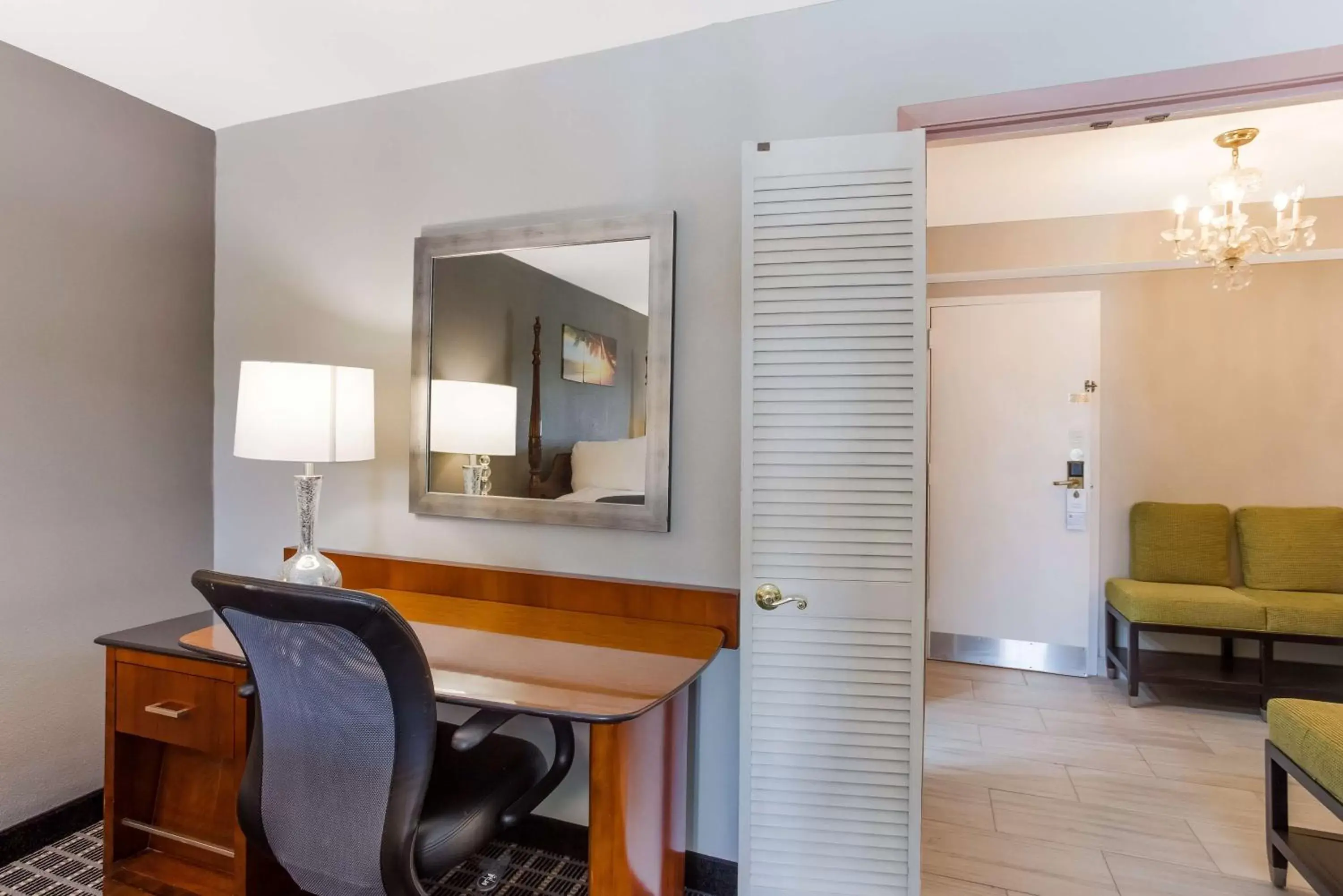 King Suite with Balcony and Pool View - Fireplace/Non-Smoking in SureStay Plus Hotel by Best Western Greenwood King Suite with Balcony and Pool View - Fireplace/Non-Smoking in SureStay Plus Hotel by Best Western Greenwood