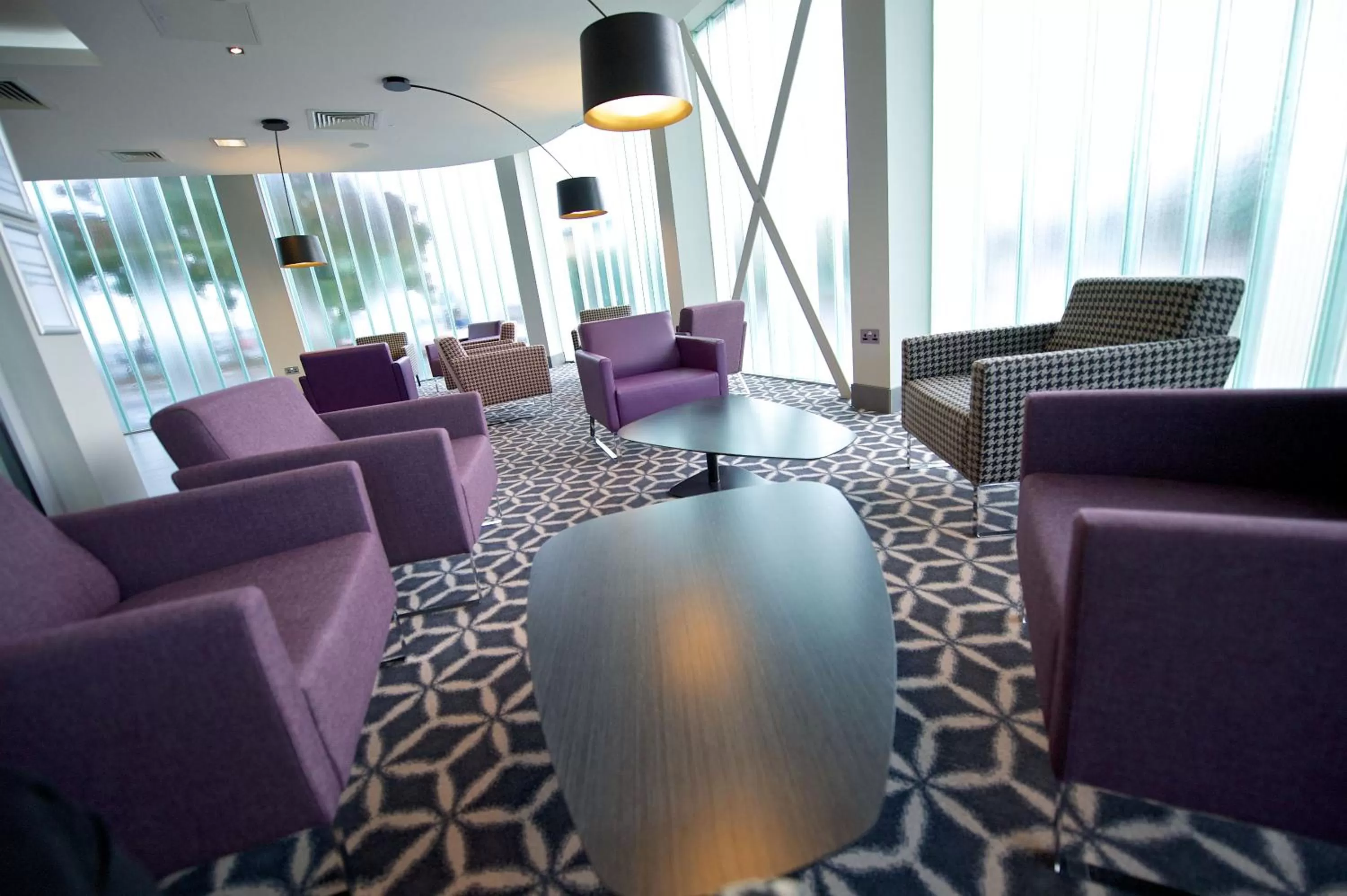 Lobby or reception in Holiday Inn Southend by IHG