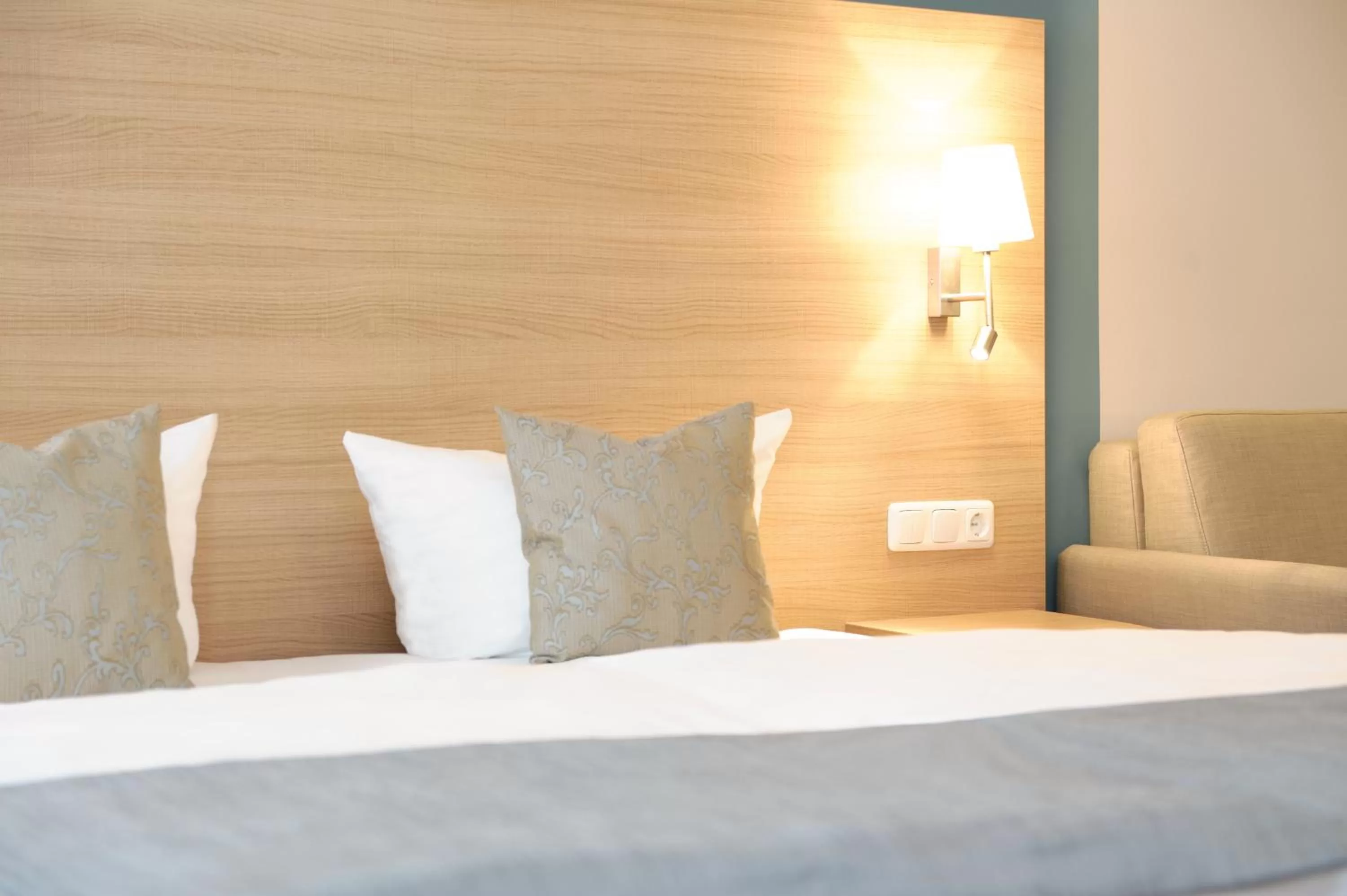 Decorative detail, Bed in Hotel & Gasthaus DAS RÖHRL Straubing