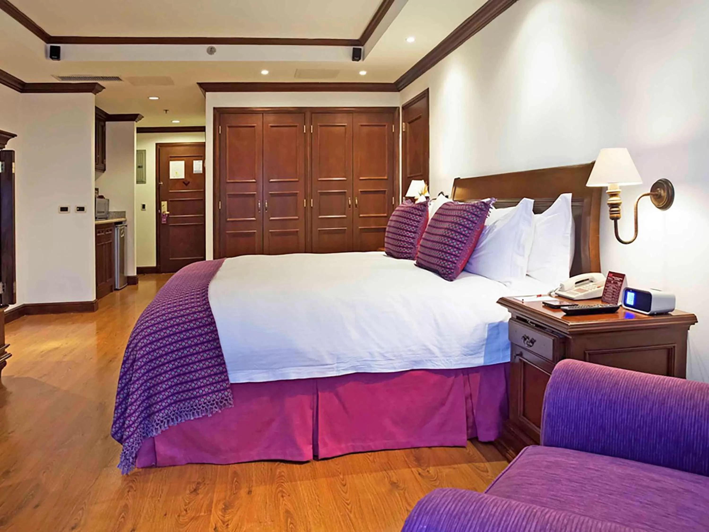 Property building, Bed in Hotel Casa Veranda Guatemala