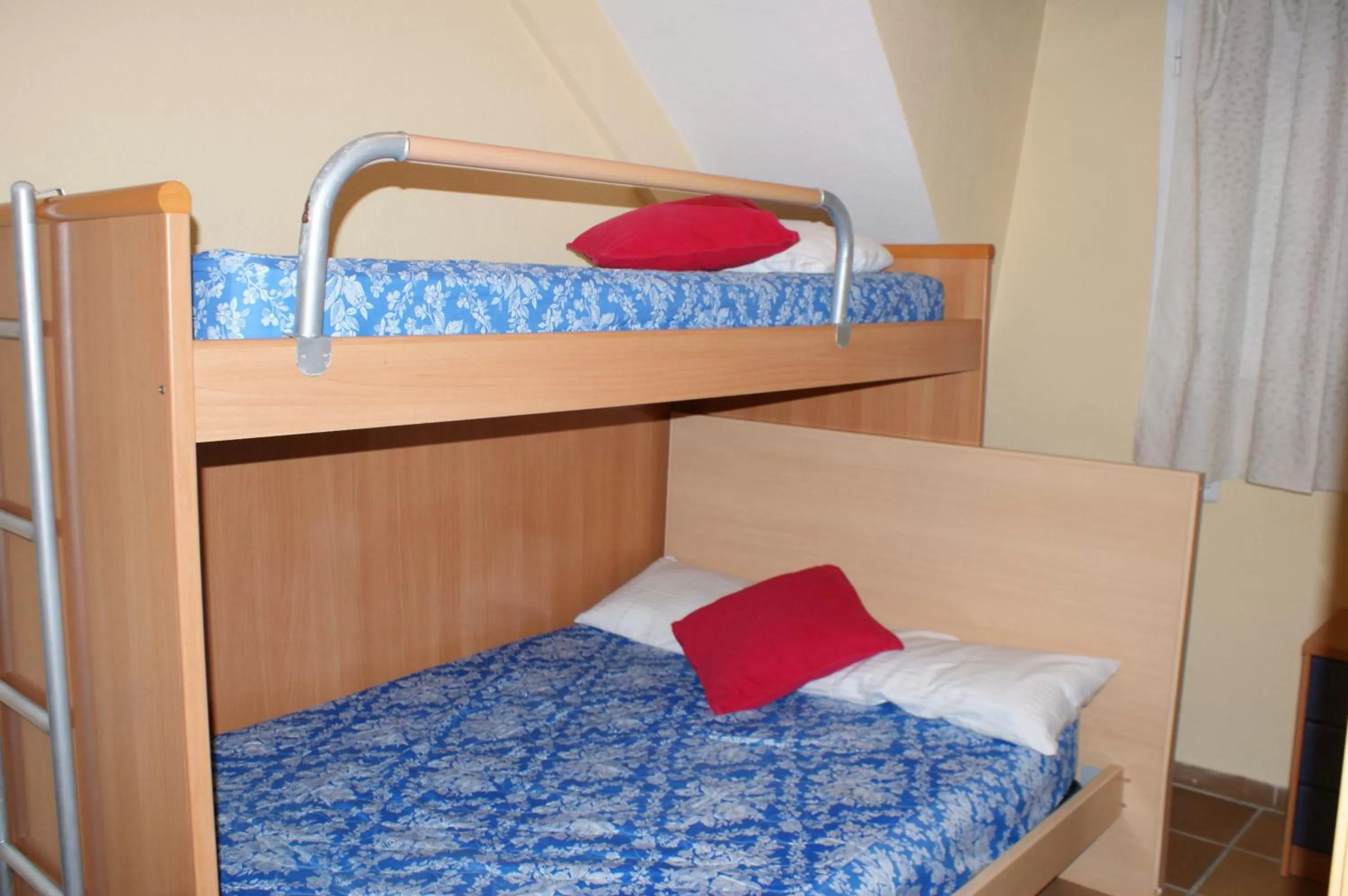 bunk bed in Apartamentos Sierra Nevada Welcome
