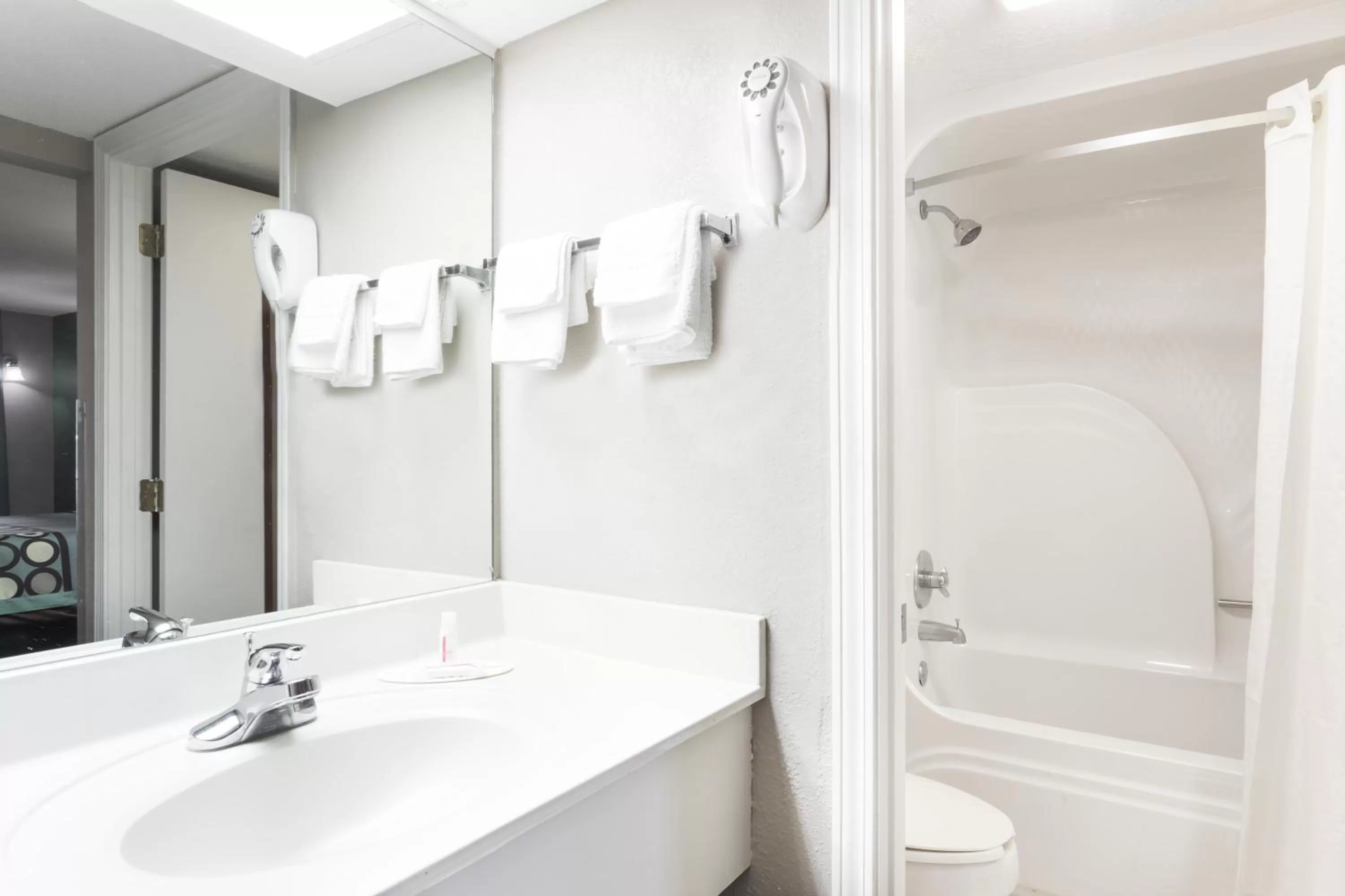 Bathroom in Super 8 by Wyndham Marianna I-10