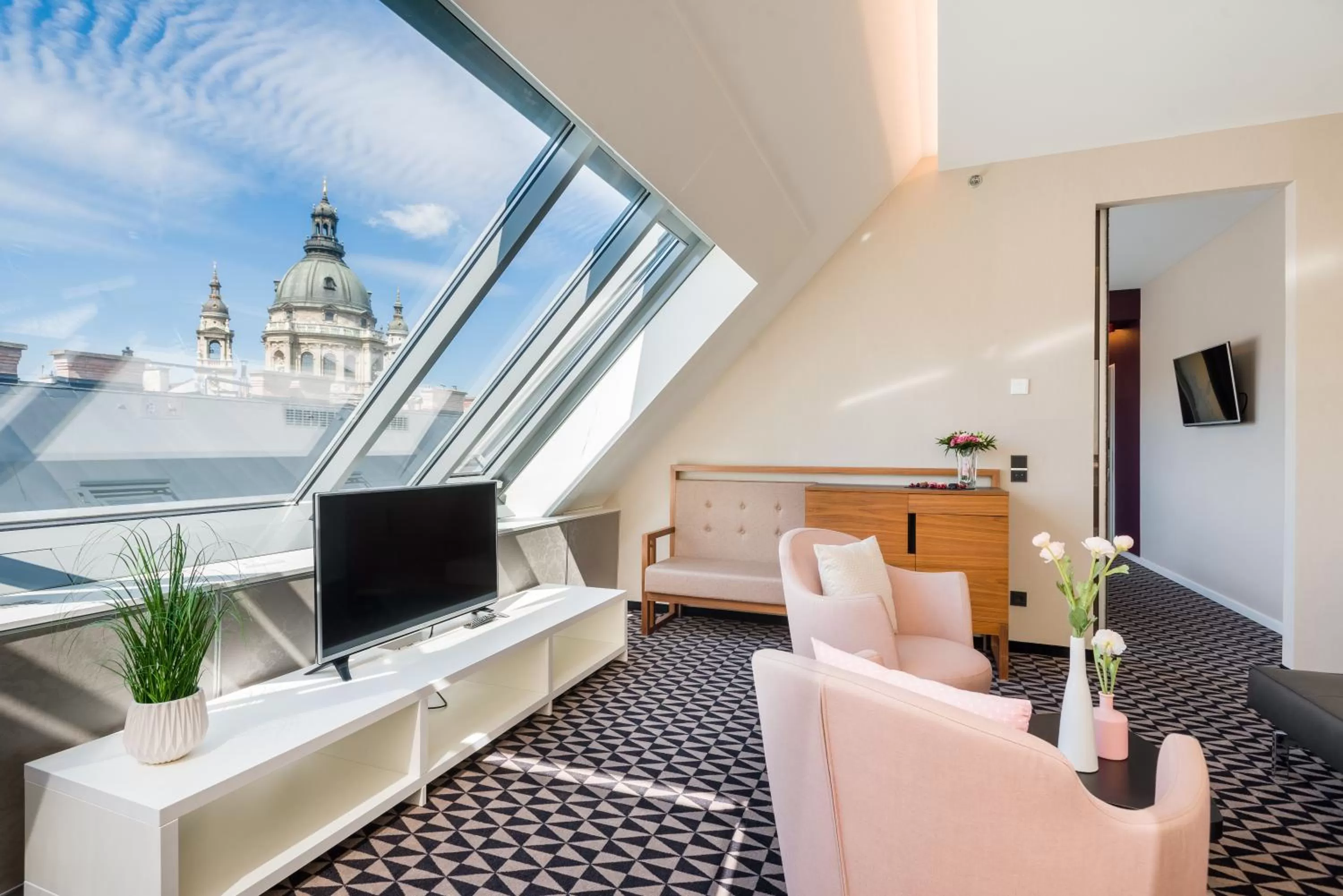 Living room in Hotel Moments Budapest by Continental Group