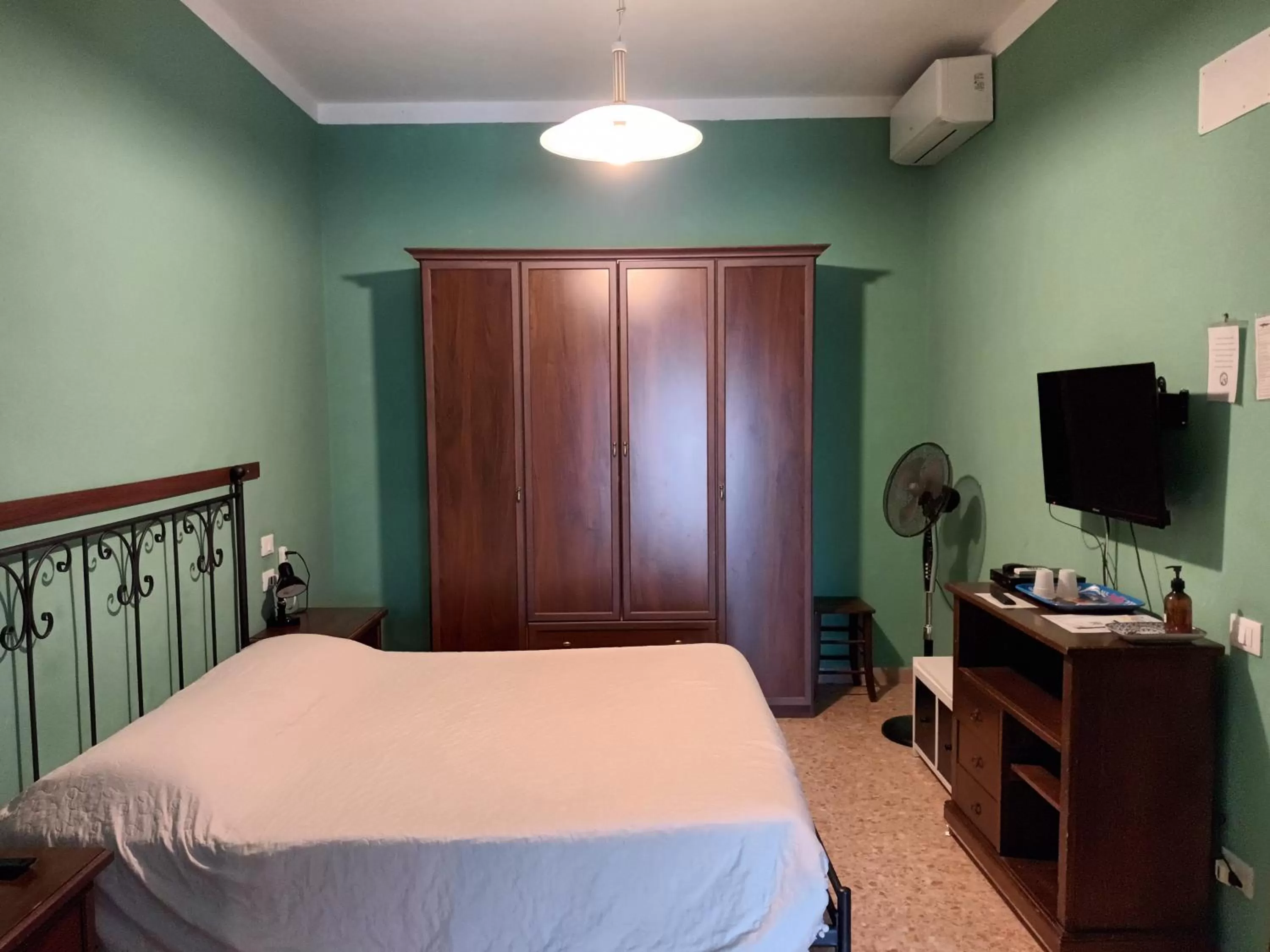 Bedroom, Bed in B&B Falcone