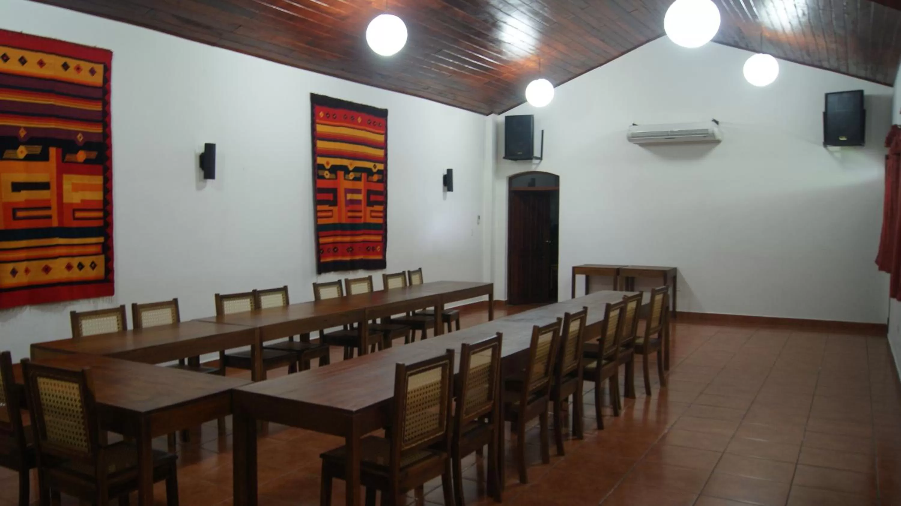 Meeting/conference room in Hotel Cacique Adiact