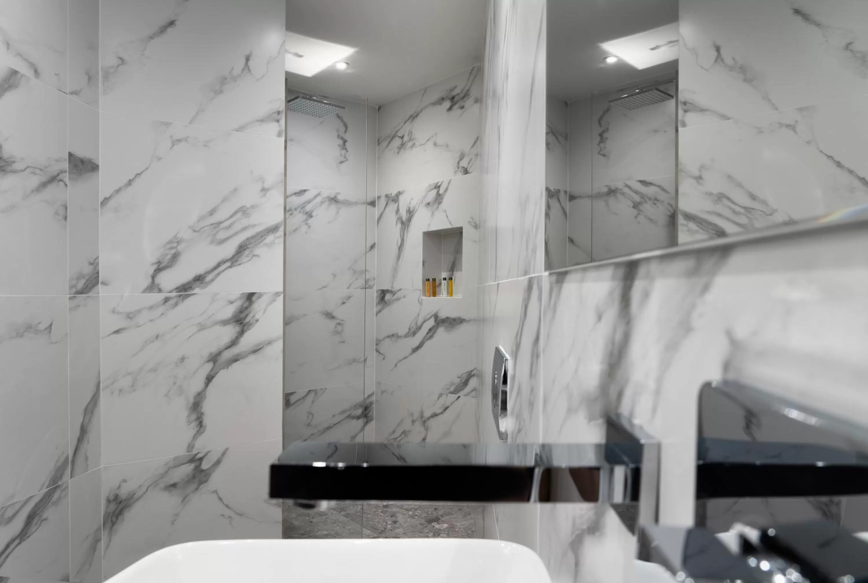 Toilet in Evripidou Suites