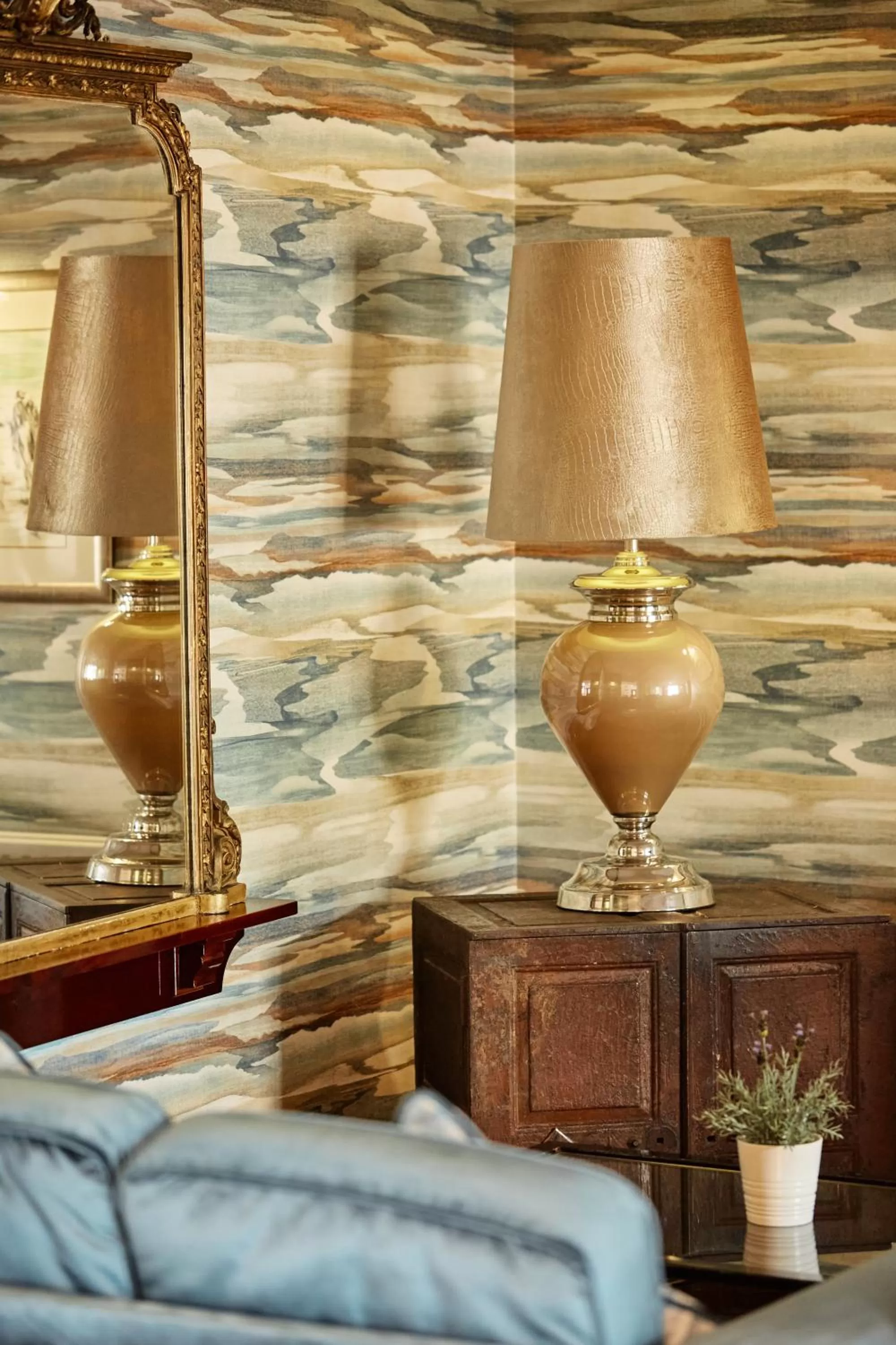 Lobby or reception in Dooley's Hotel