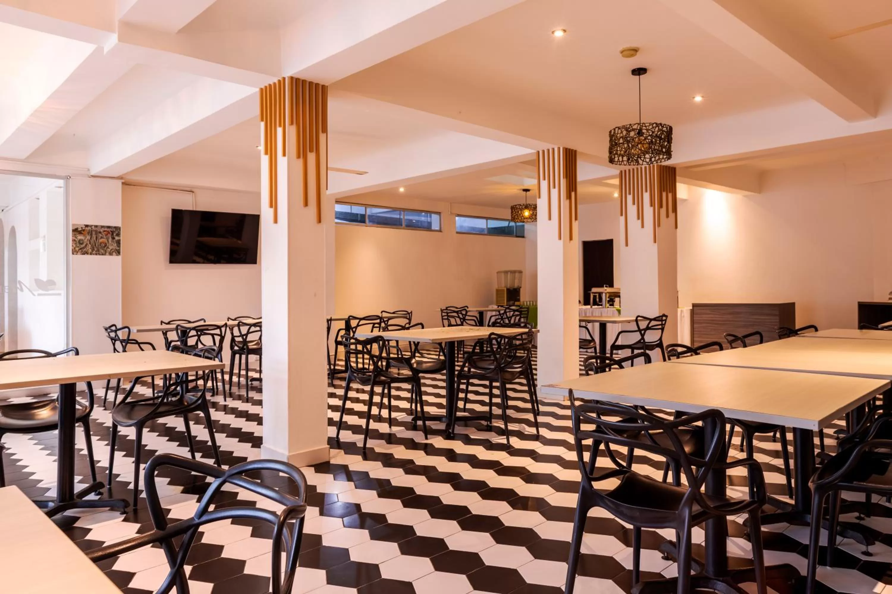 Restaurant/places to eat in Hotel Manantial Melgar