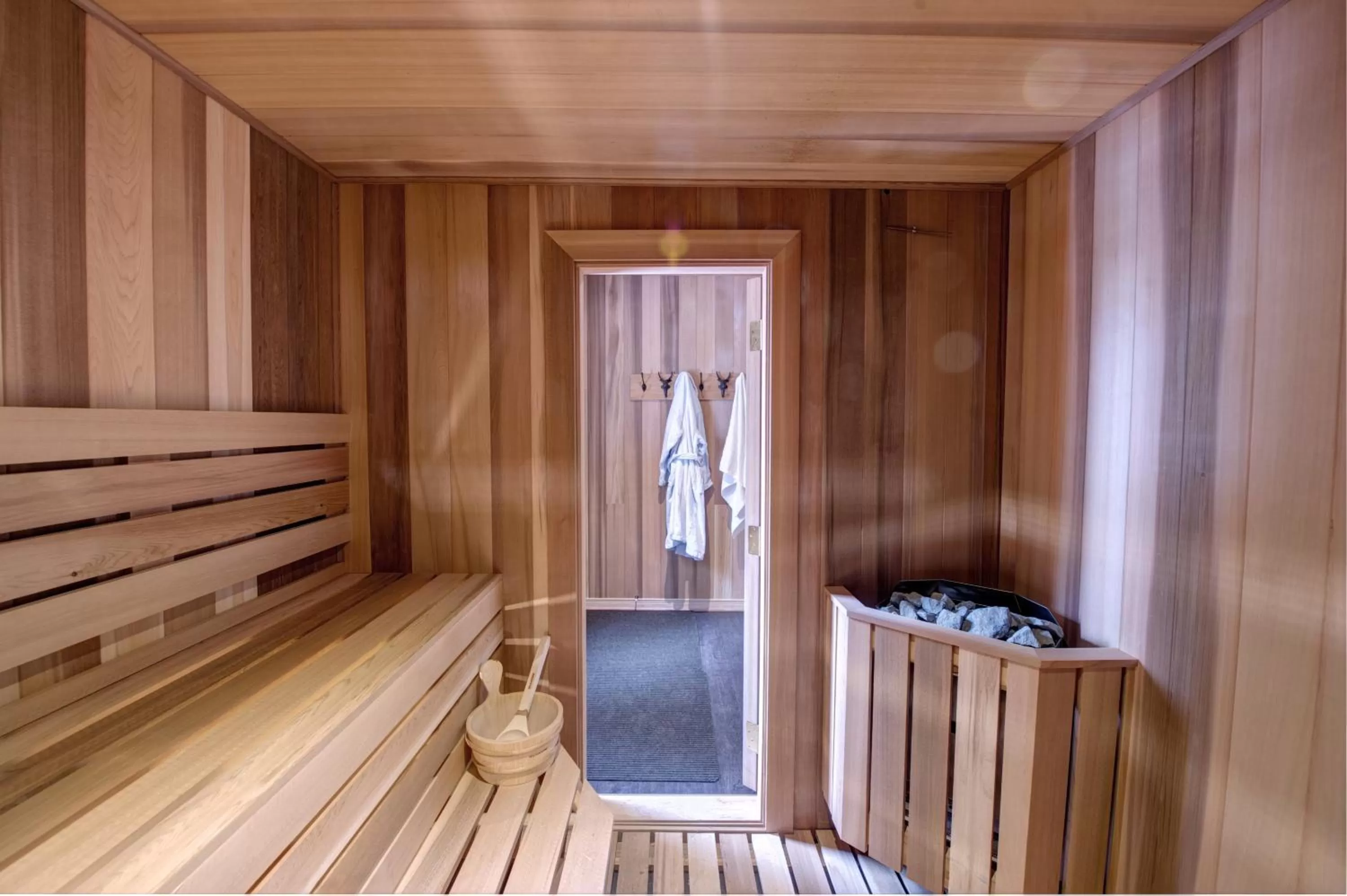 Sauna in Auberge le Cosy Tremblant