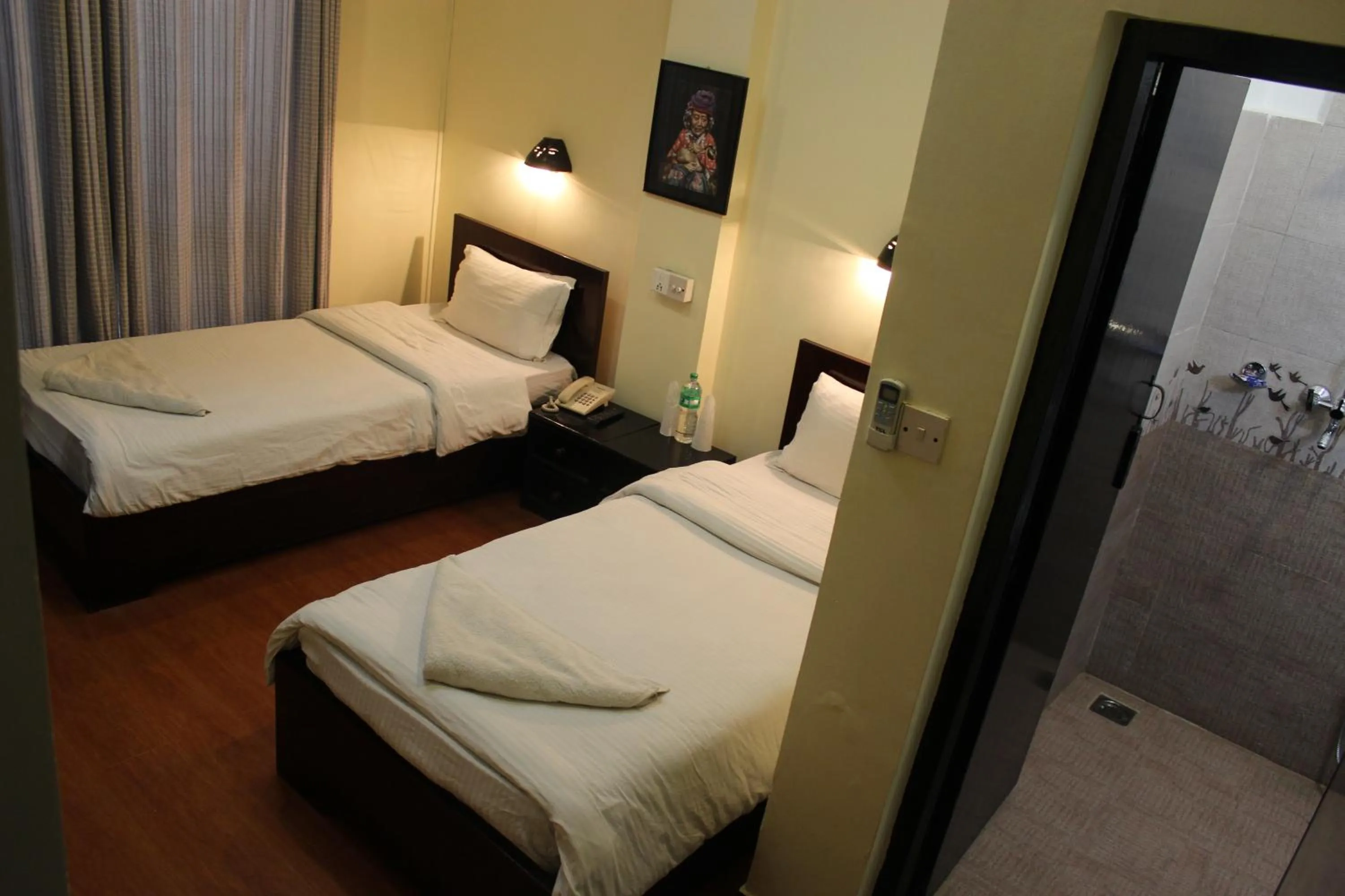 Bathroom, Bed in Hotel Buddha Land