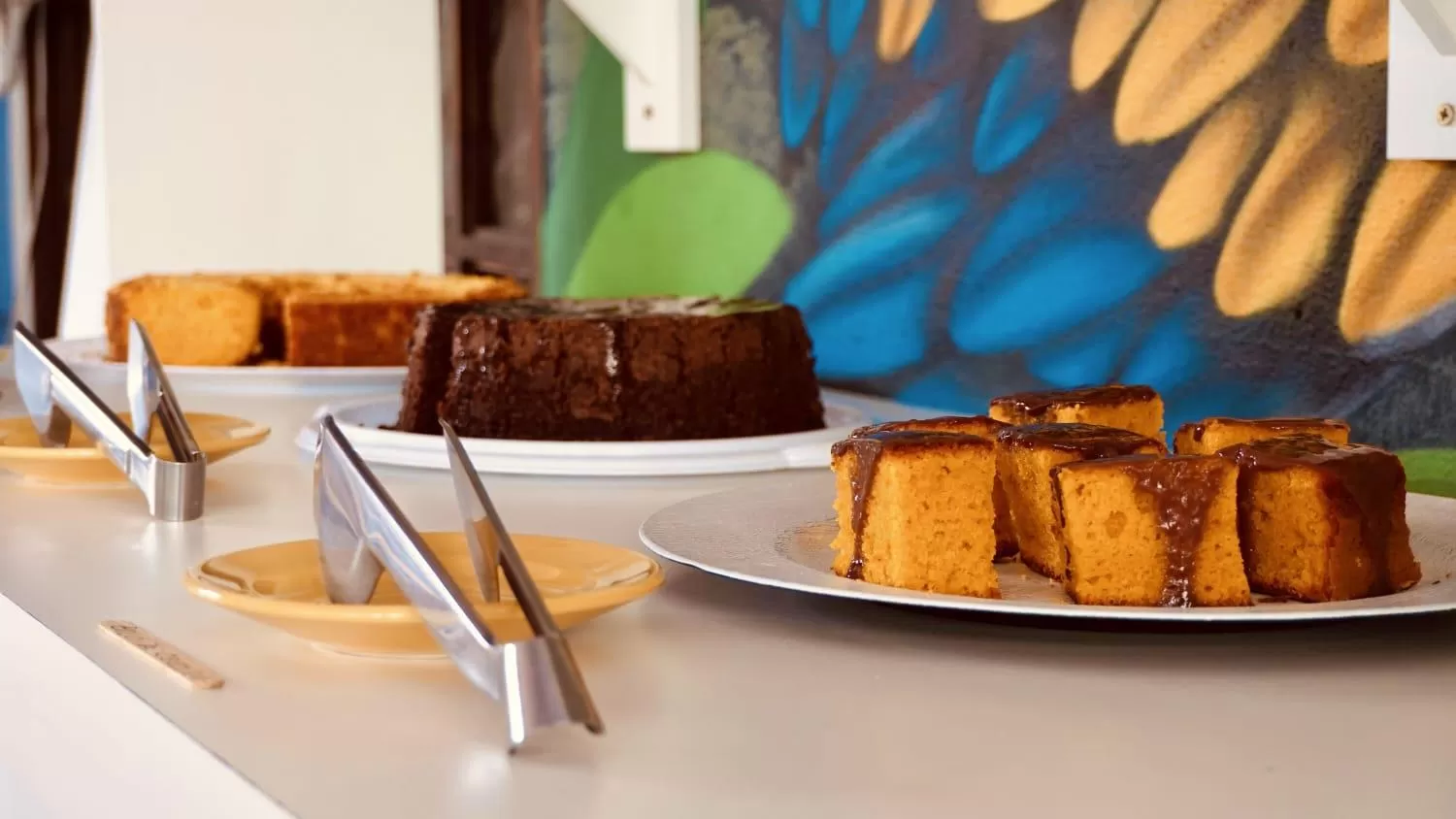 Buffet breakfast in Beija Flor Pousada