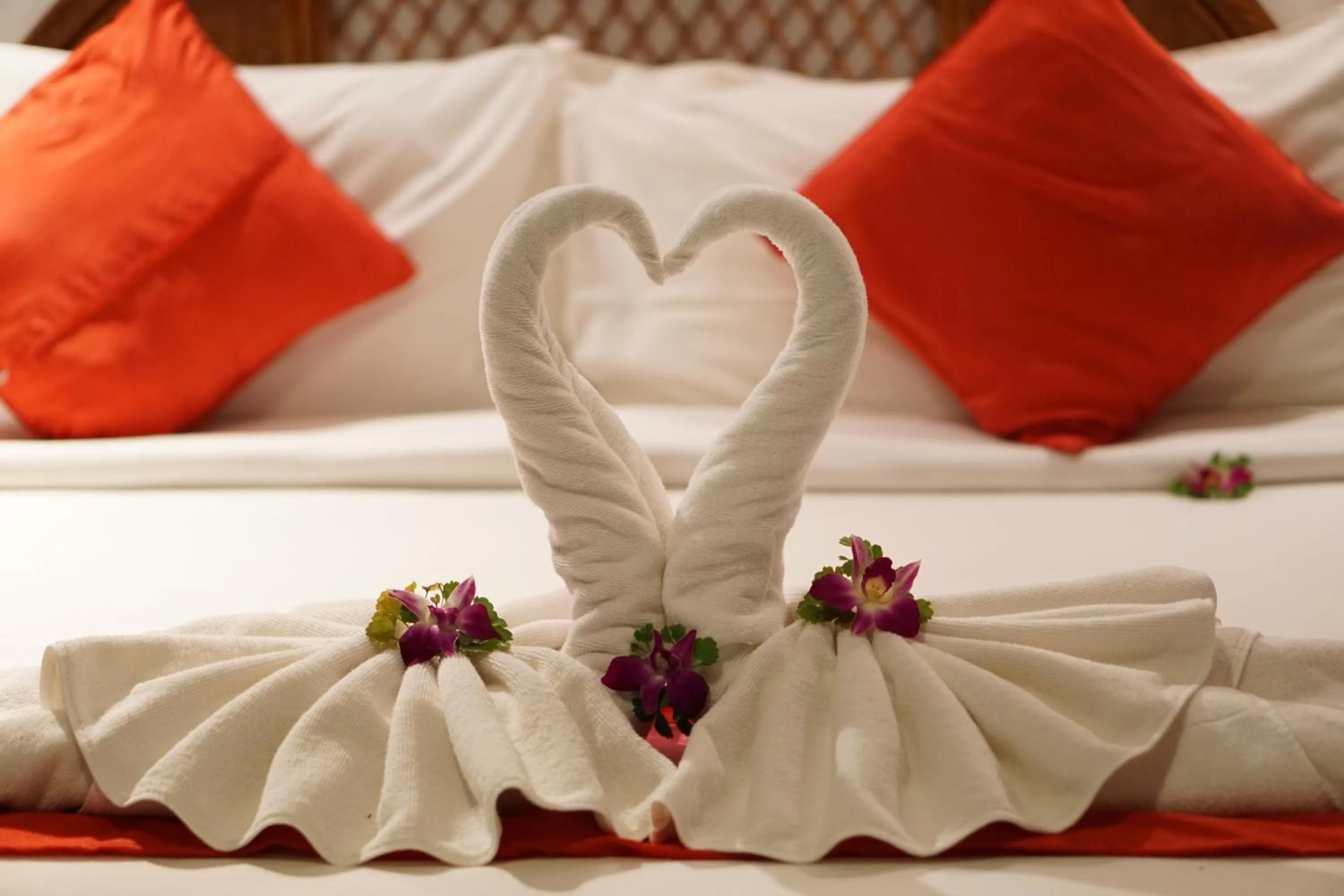 Shower, Bed in Am Samui Resort Taling Ngam