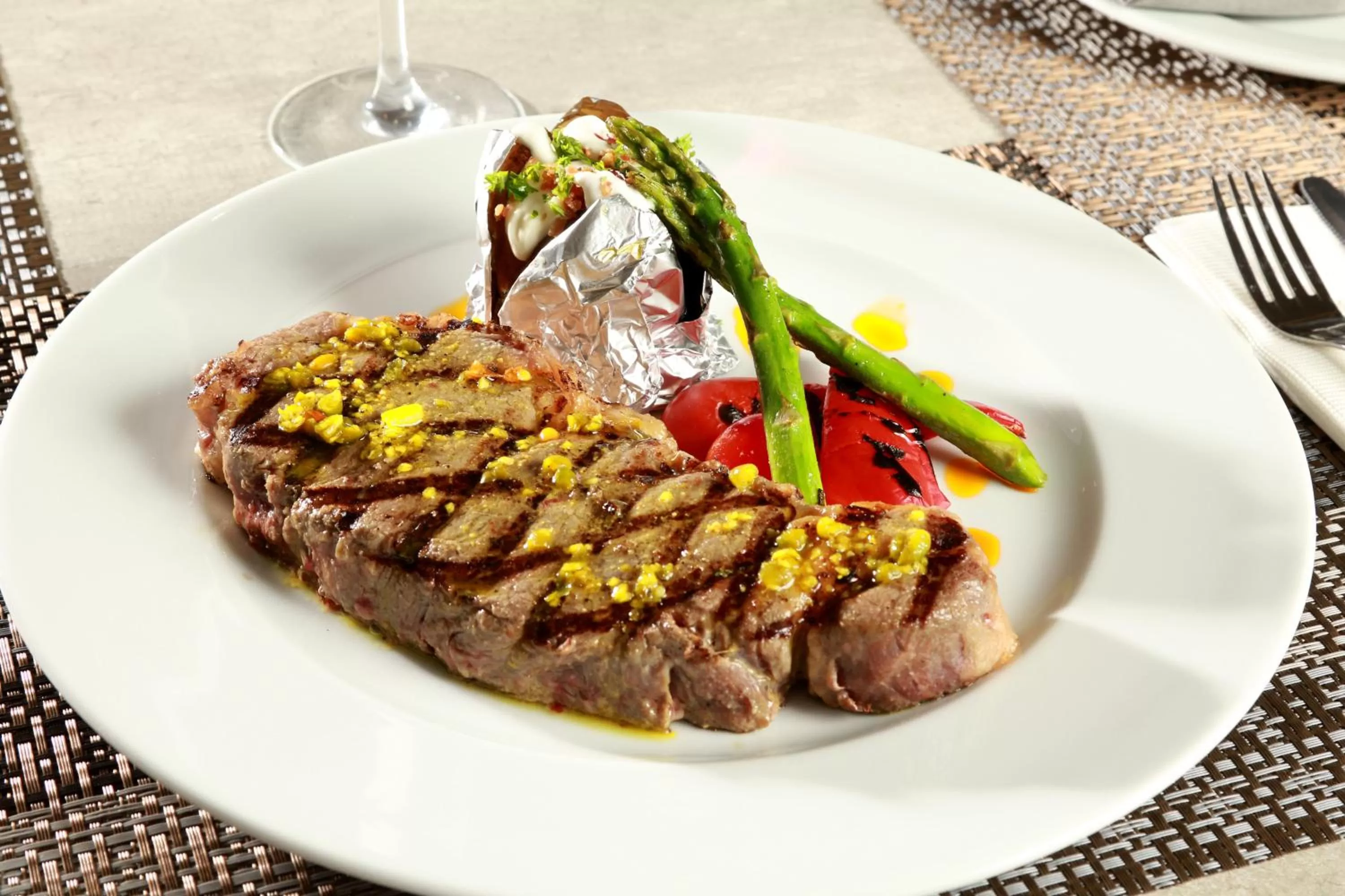 Restaurant/places to eat in Holiday Inn & Suites Monterrey Apodaca Zona Airport, an IHG hotel