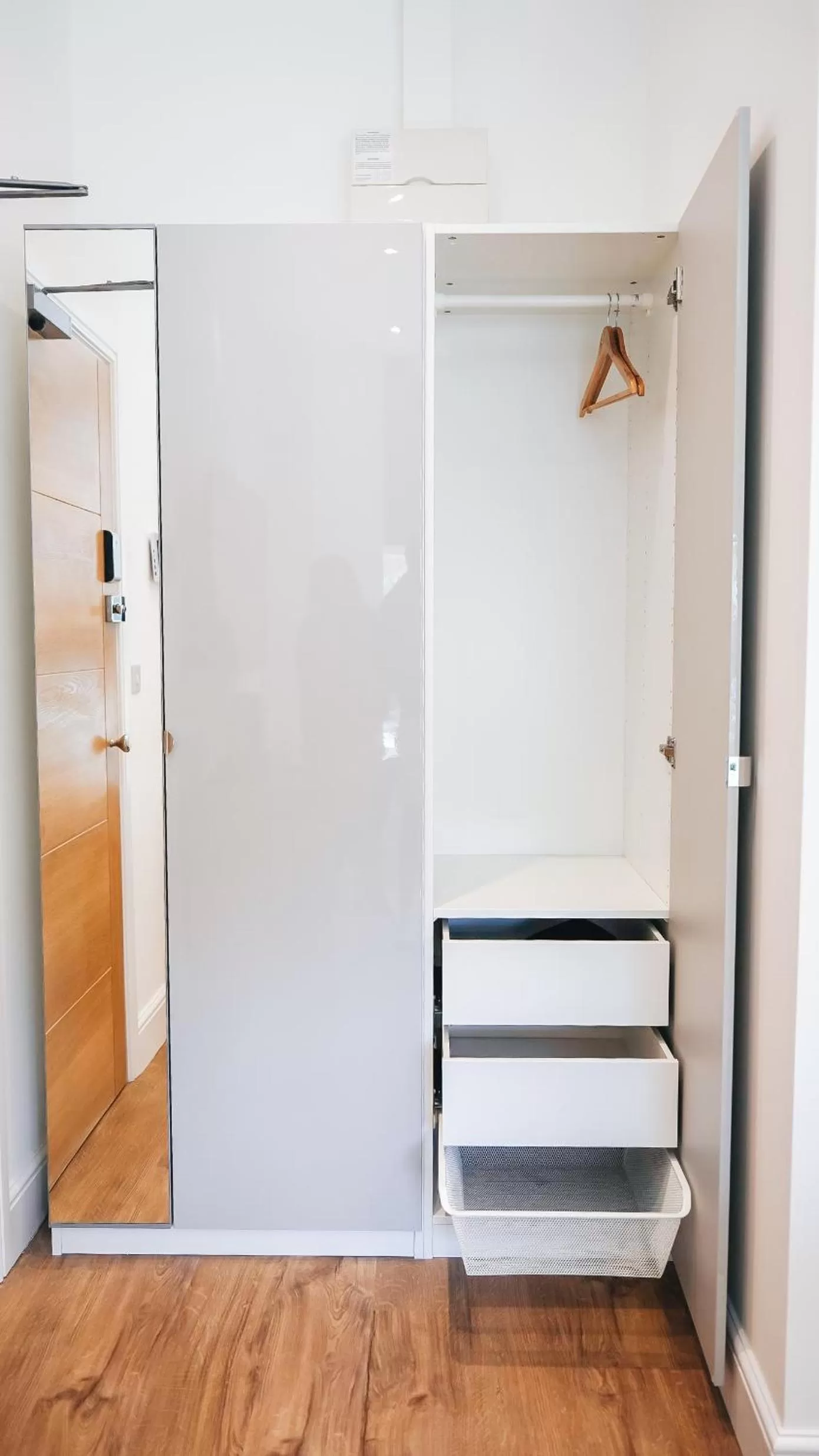 wardrobe, Bathroom in The Avonmore Olympia