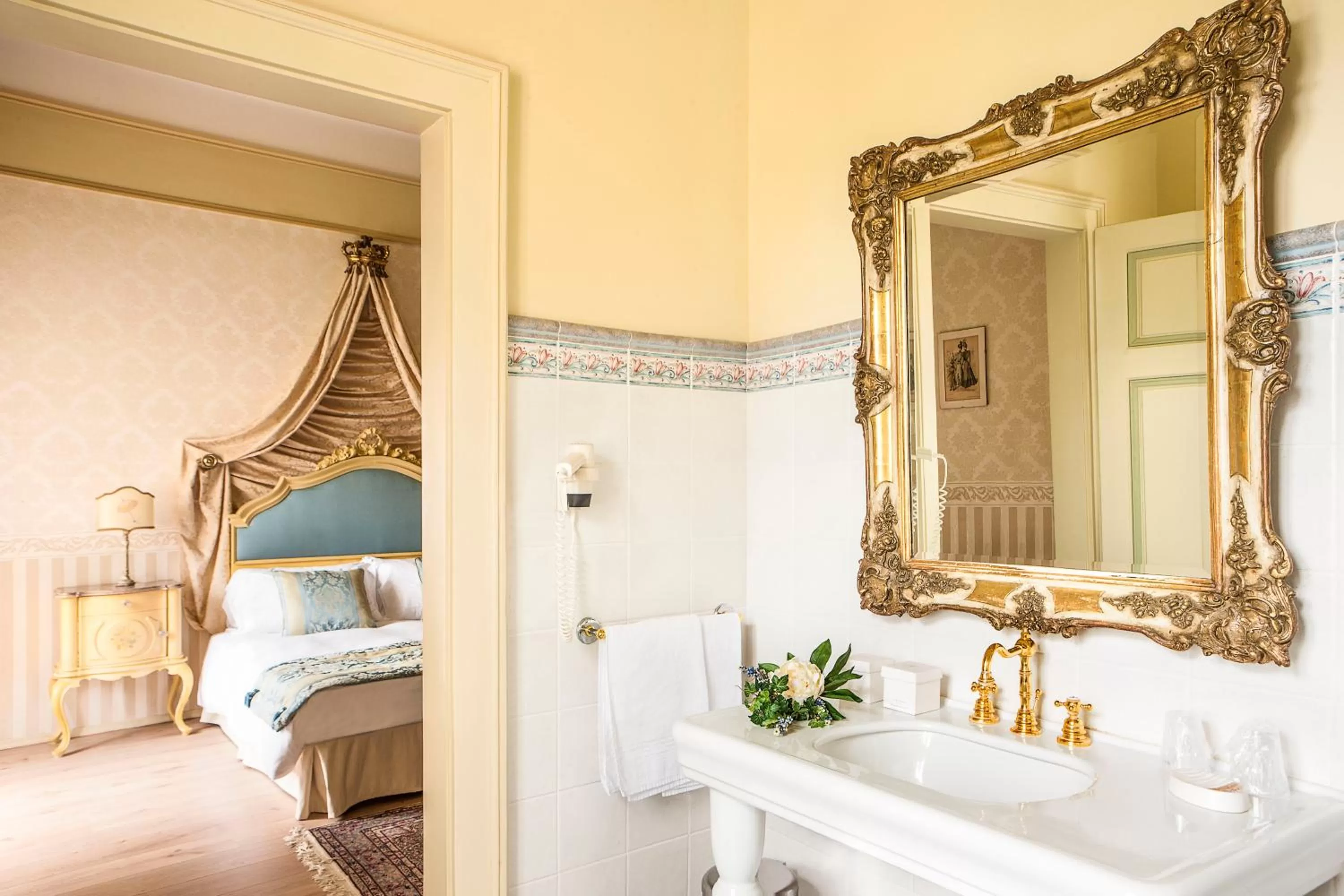 Bathroom, Bed in Castello Di Spessa - Residenze d'epoca