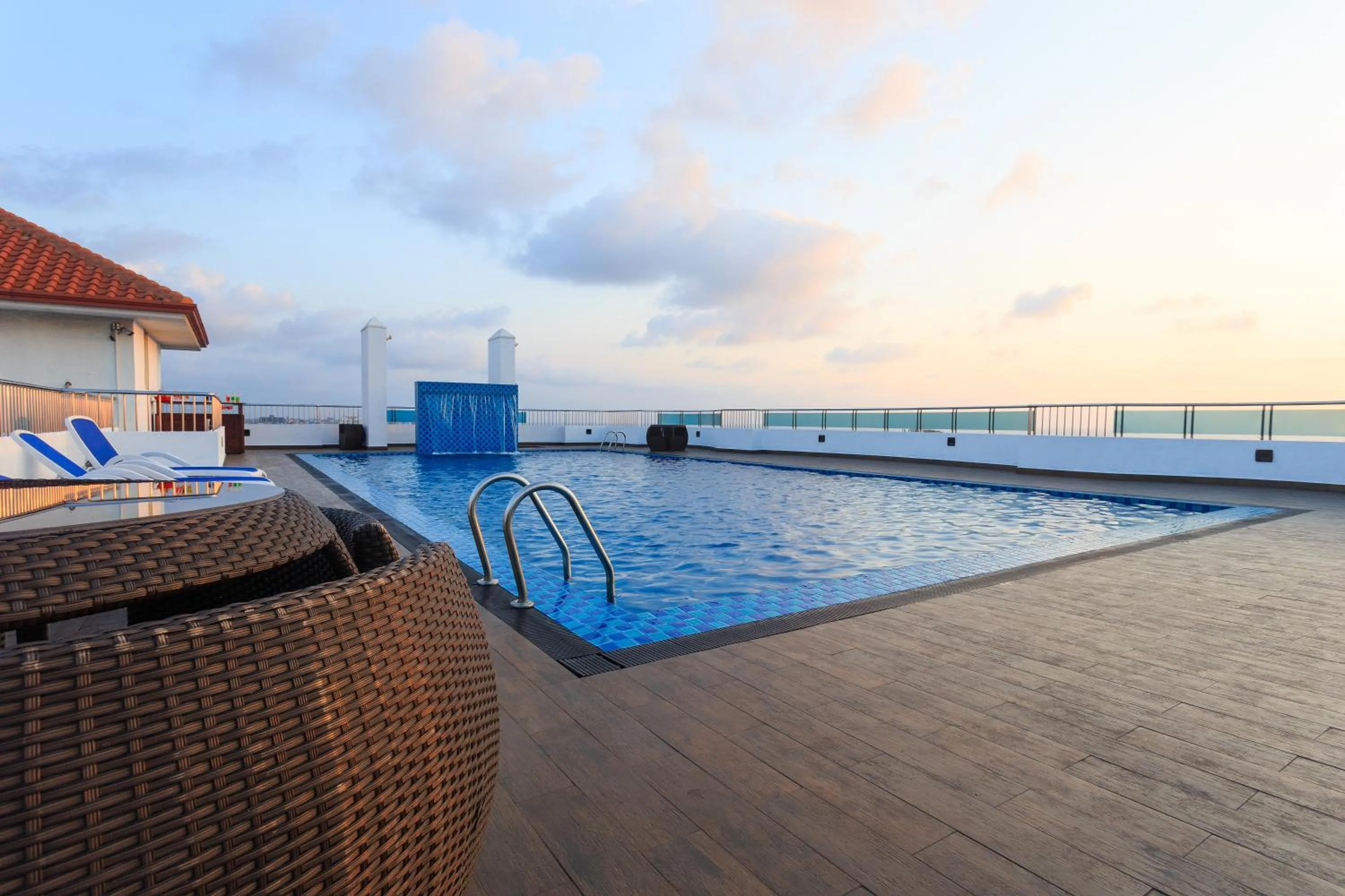 Swimming pool in Supun Arcade Residency