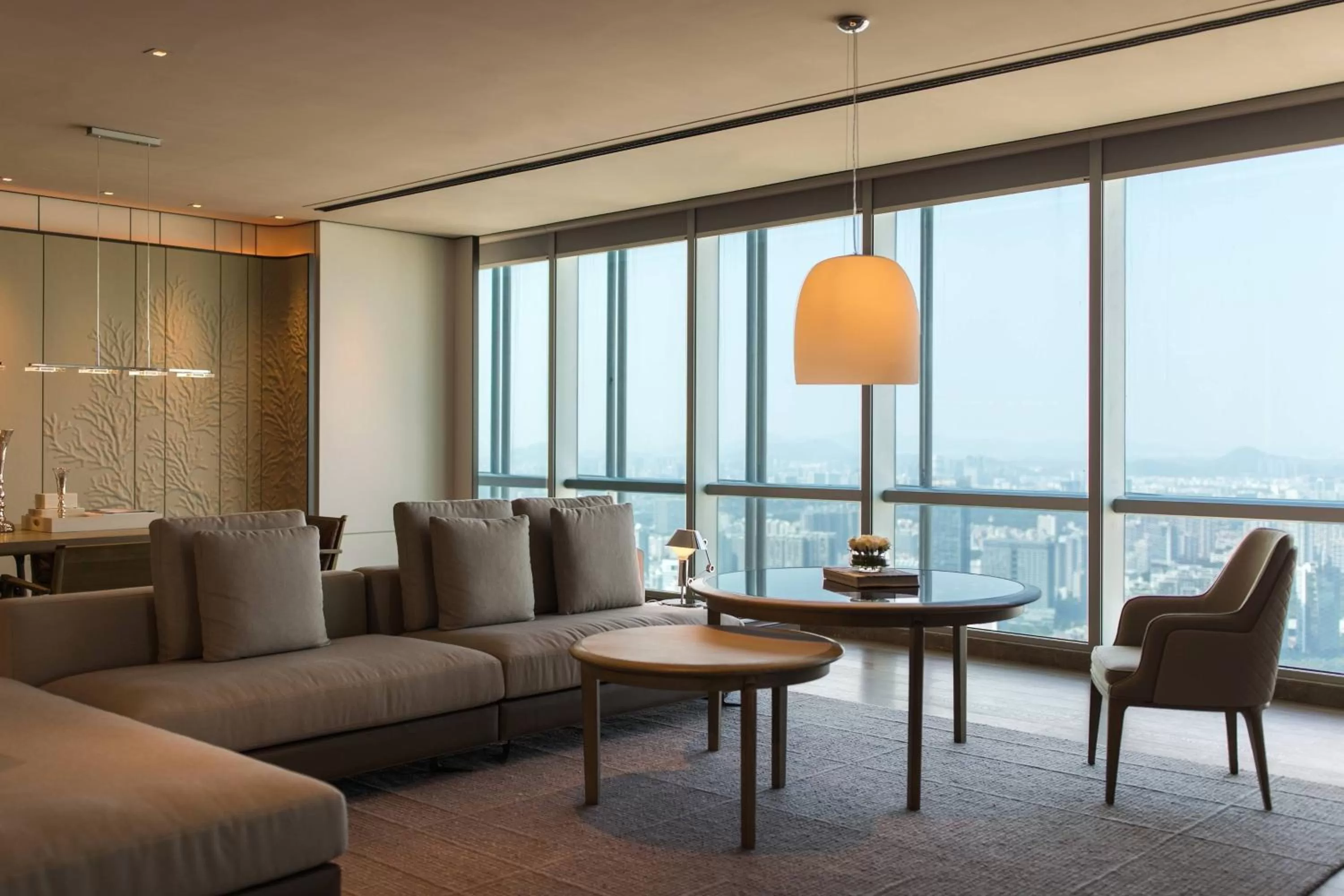 Photo of the whole room in Shenzhen Marriott Hotel Nanshan