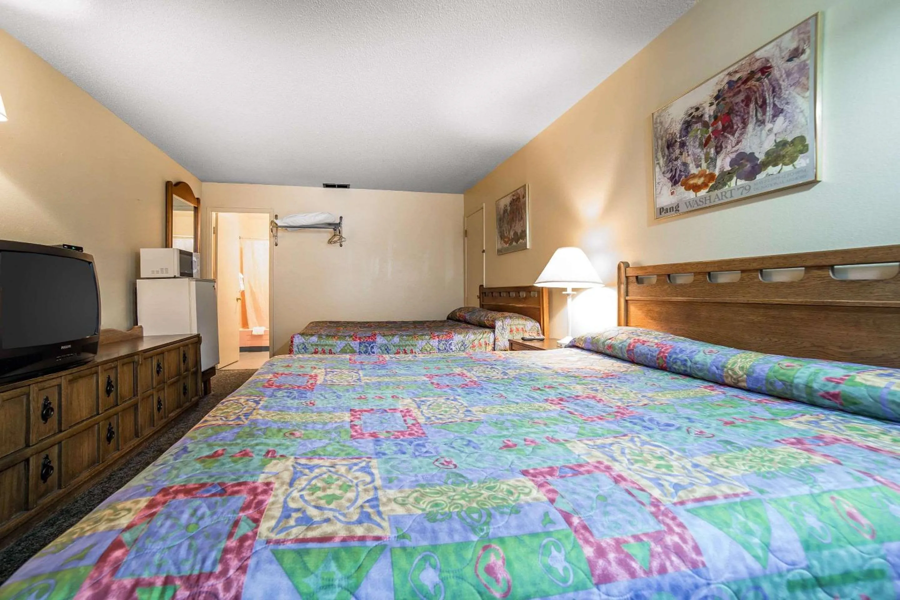 Bedroom, Bed in Rodeway Inn