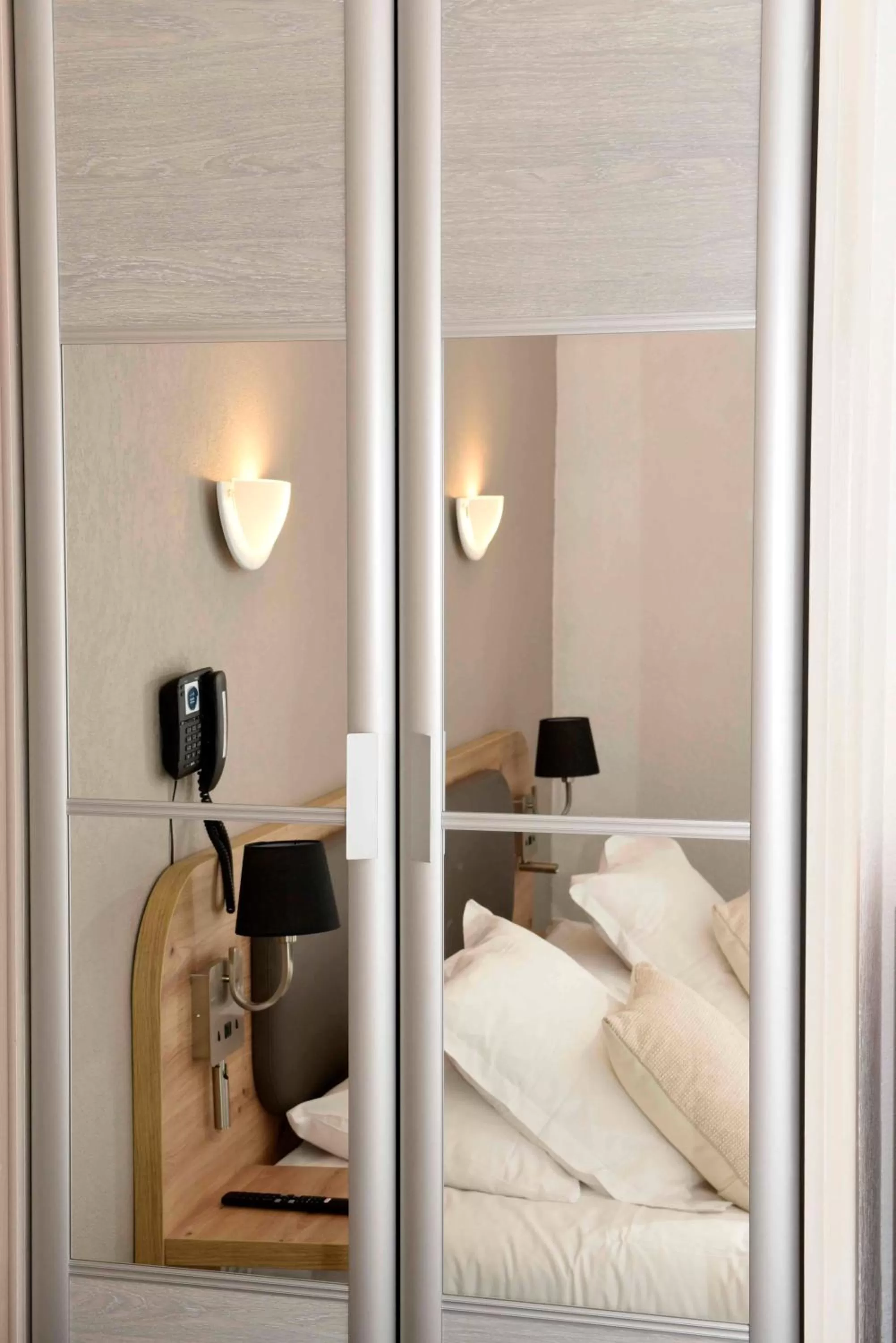 Bedroom in Azur Hôtel