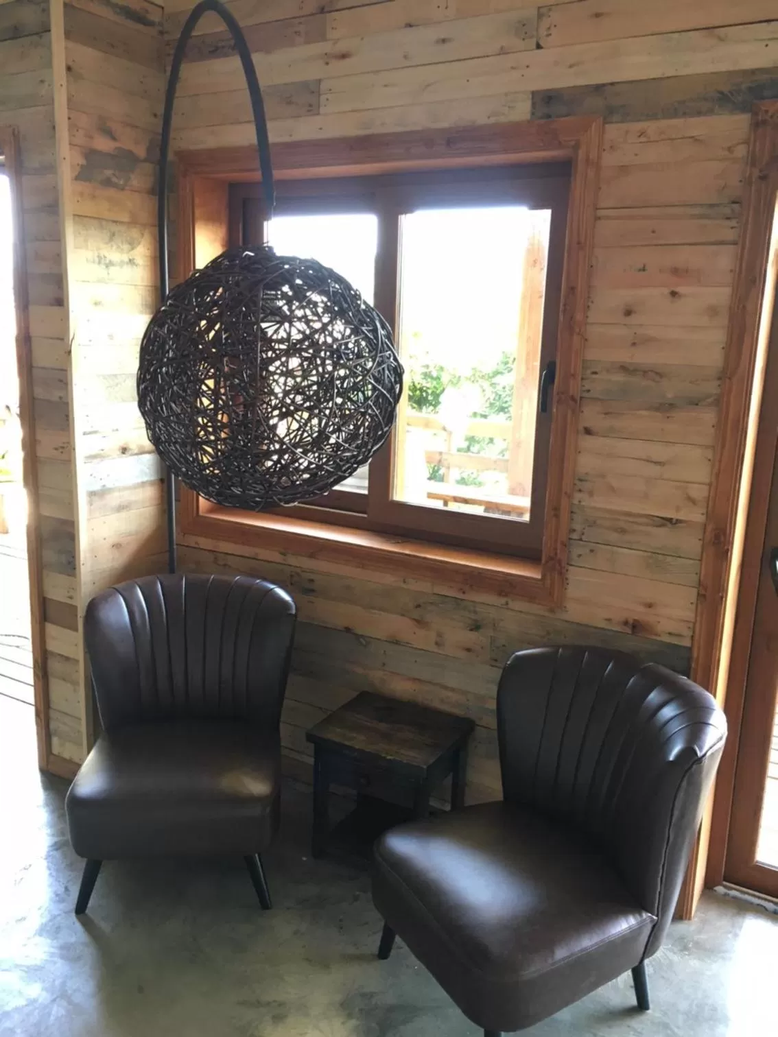 Communal lounge/ TV room in Hotel 381 Panguipulli